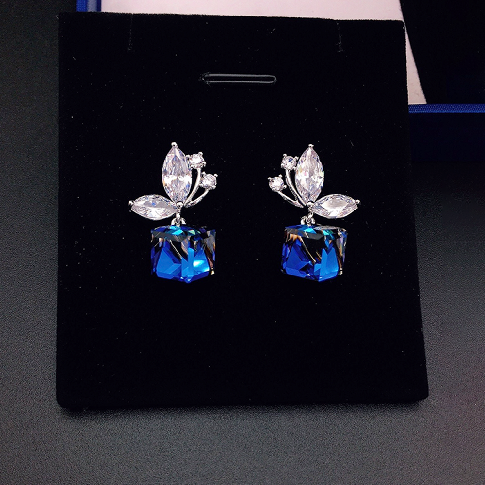 Elegant Blue Teardrop Crystal Leaf Earrings for Women