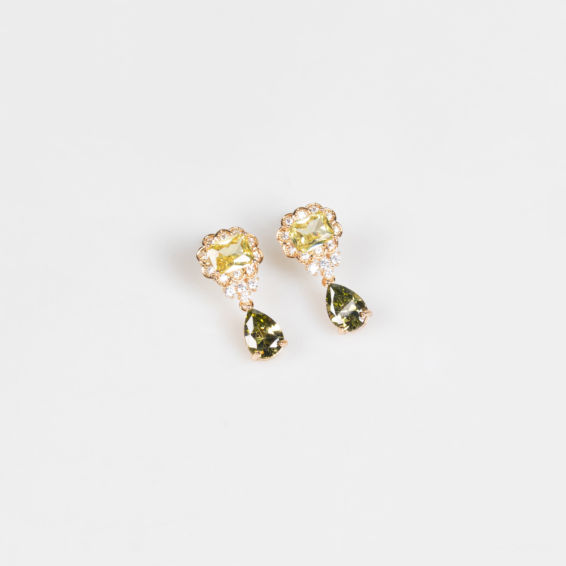 Luxury Olive Green Gemstone Necklace Set for Women – Gold Statement Jewelry with Matching Earrings