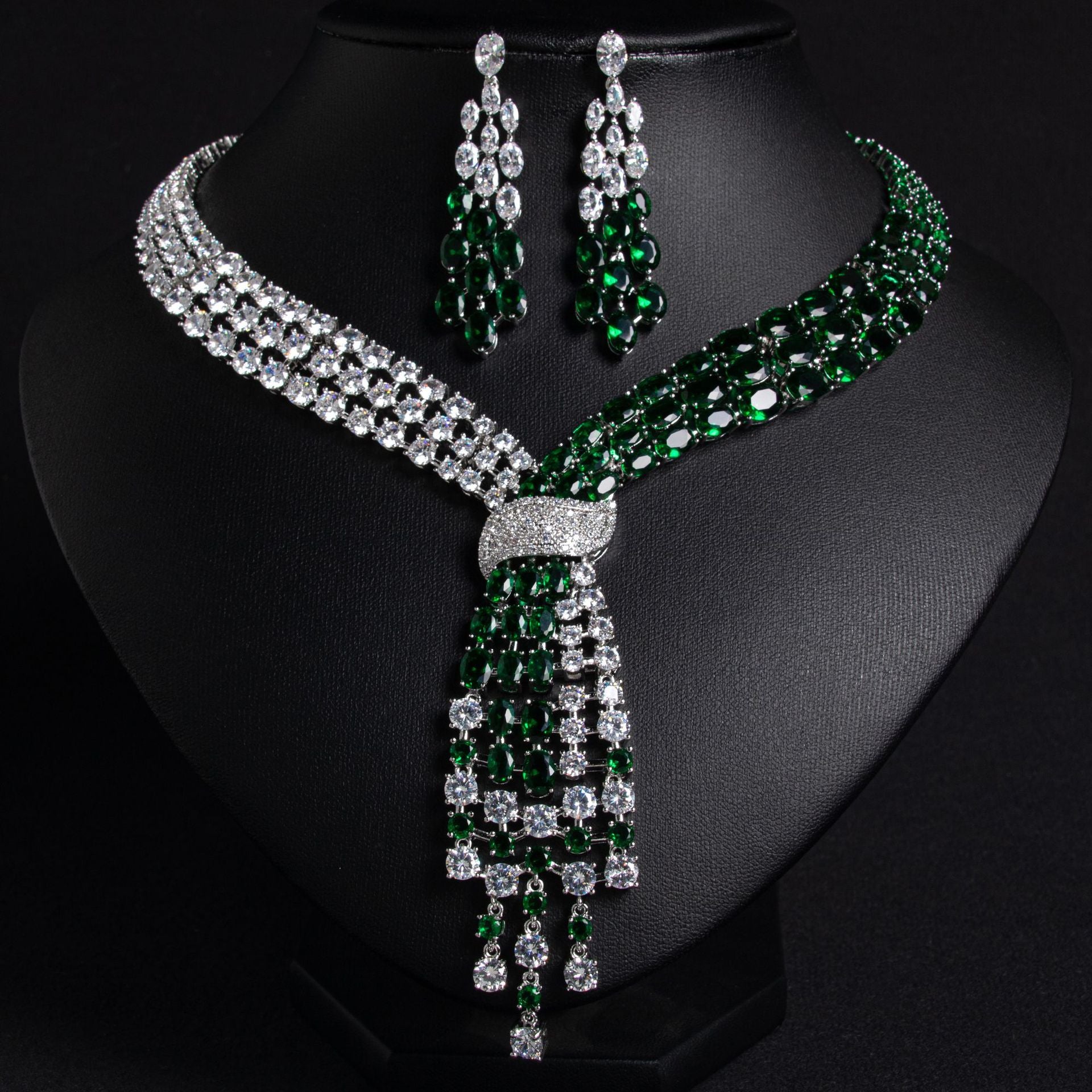Luxury Emerald Green Crystal Tassel Necklace and Earrings Jewelry Set for Women