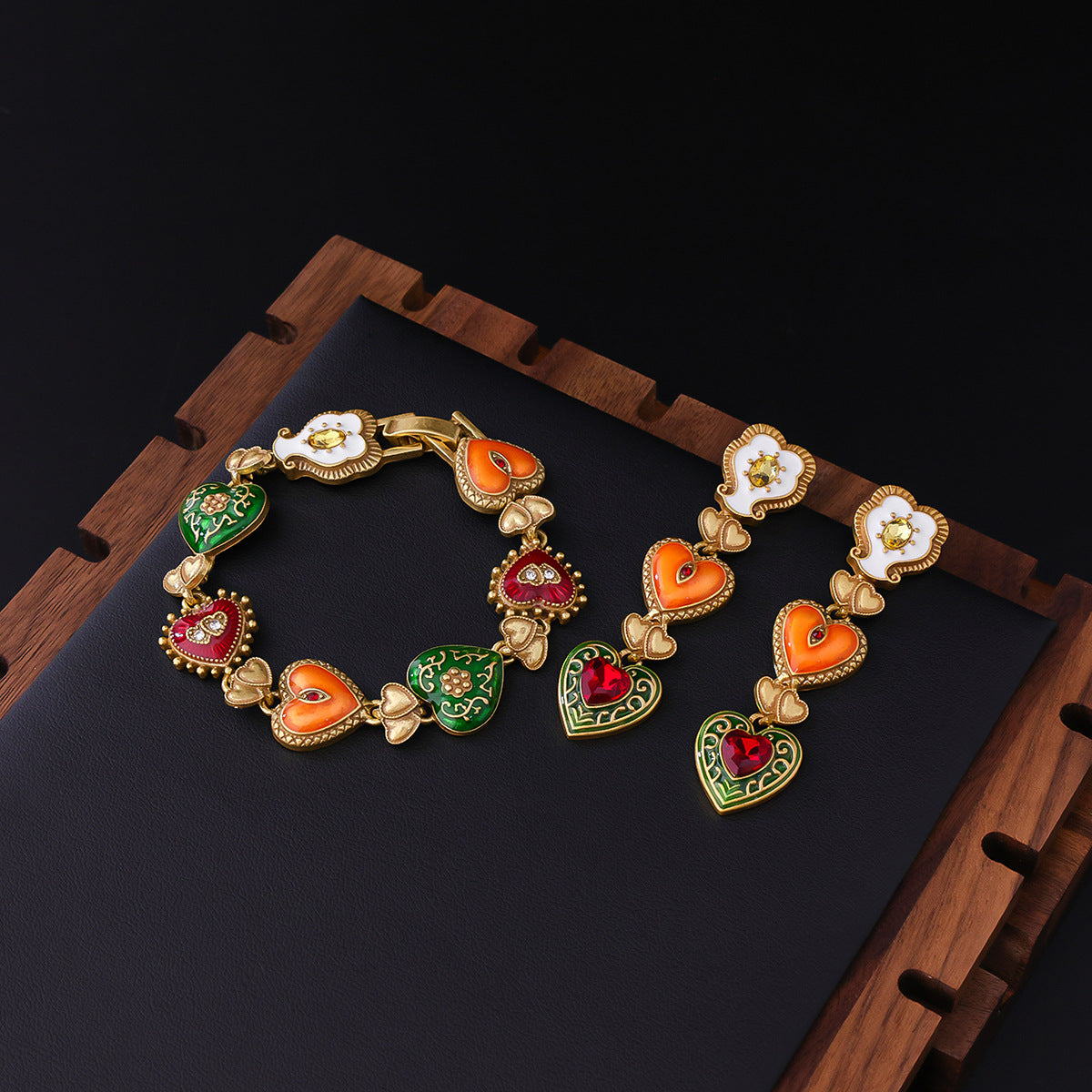 Retro medieval love light luxury diamond set