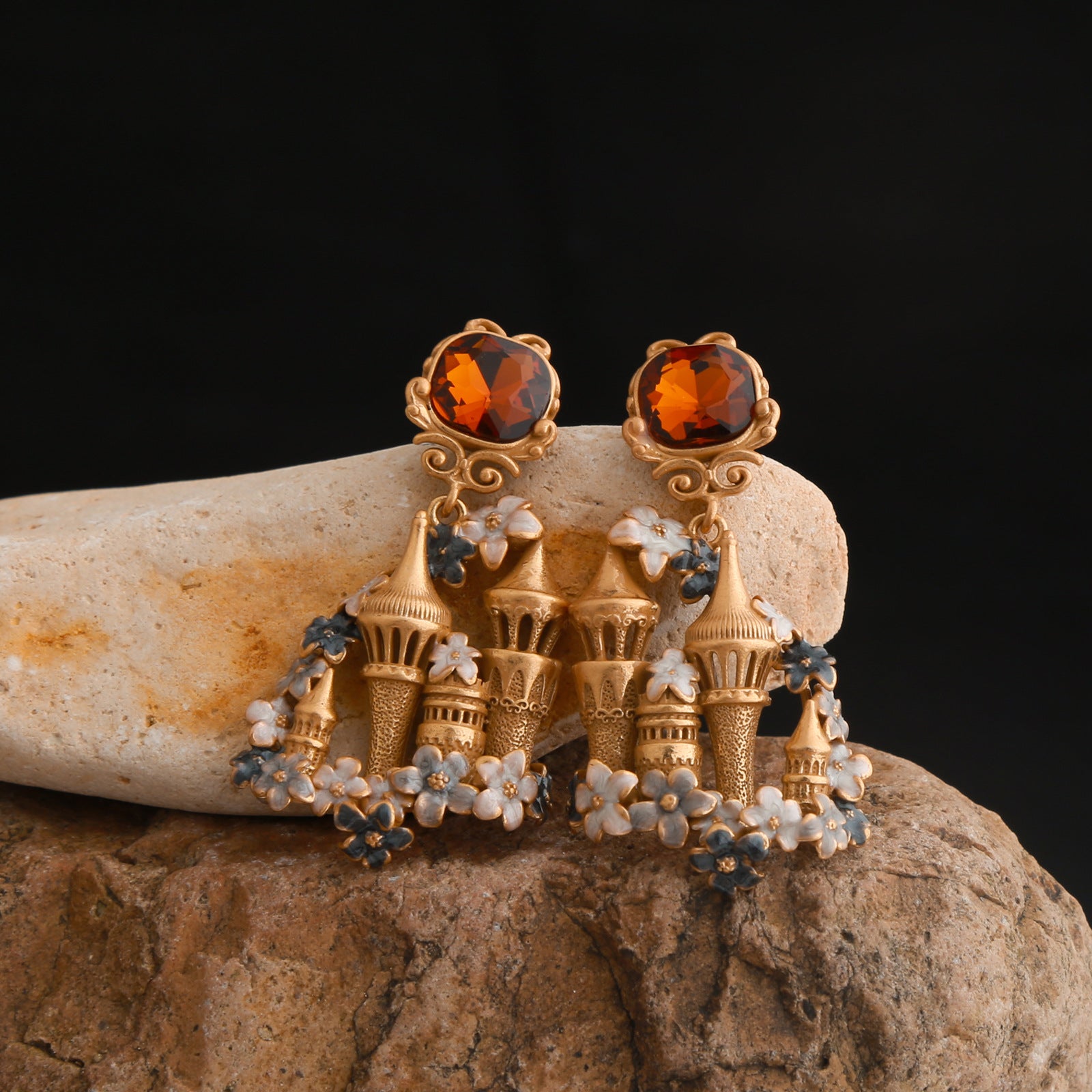 Niche design gold castle with diamond stud earrings
