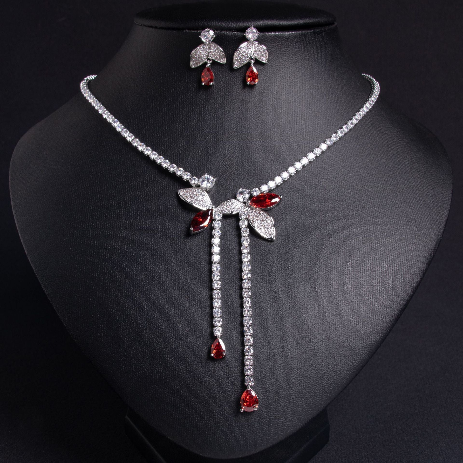 Elegant Green Leaf and Red Teardrop Necklace Set – Luxury Crystal Jewelry for Women