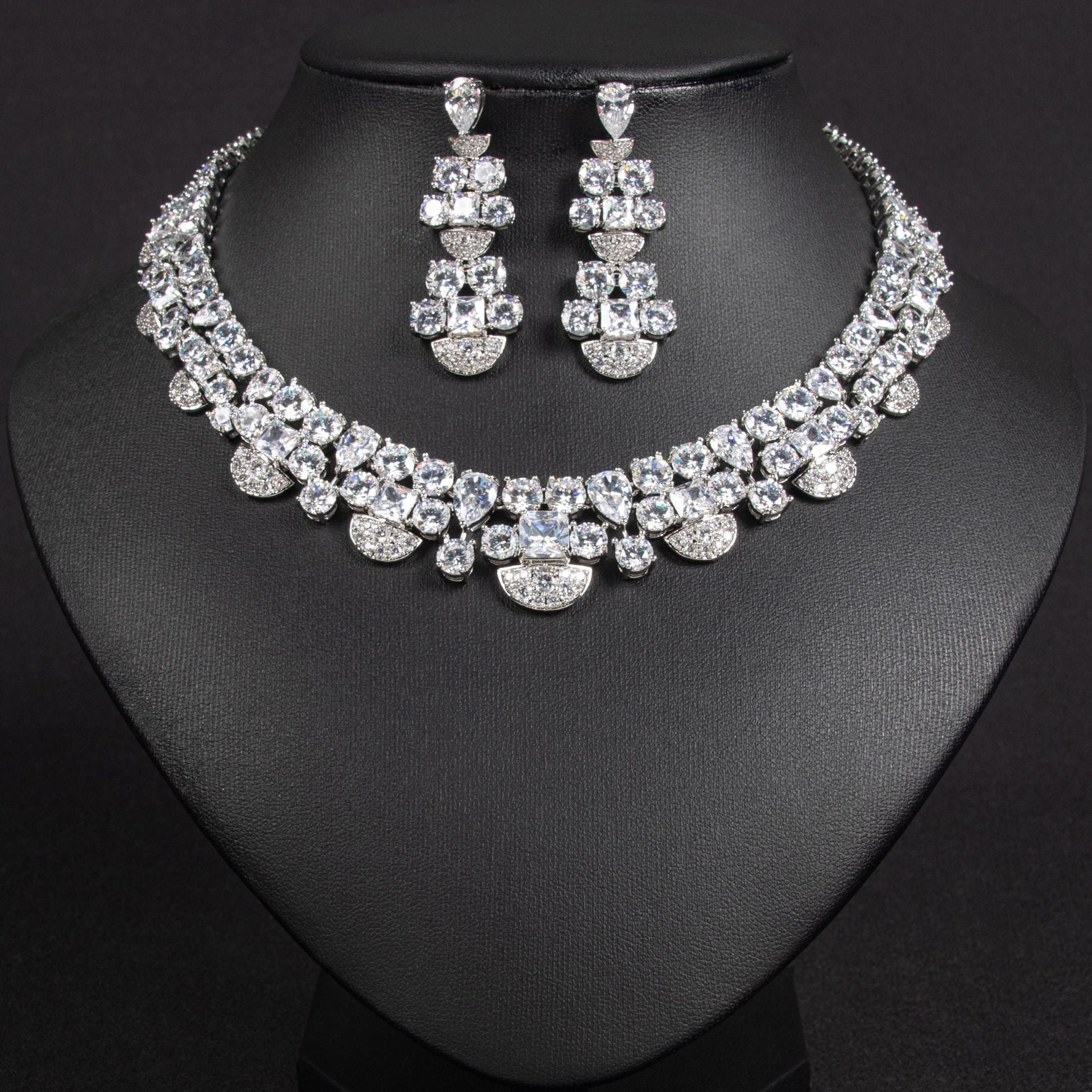 Luxury Emerald Green Crystal Necklace and Earrings Jewelry Set