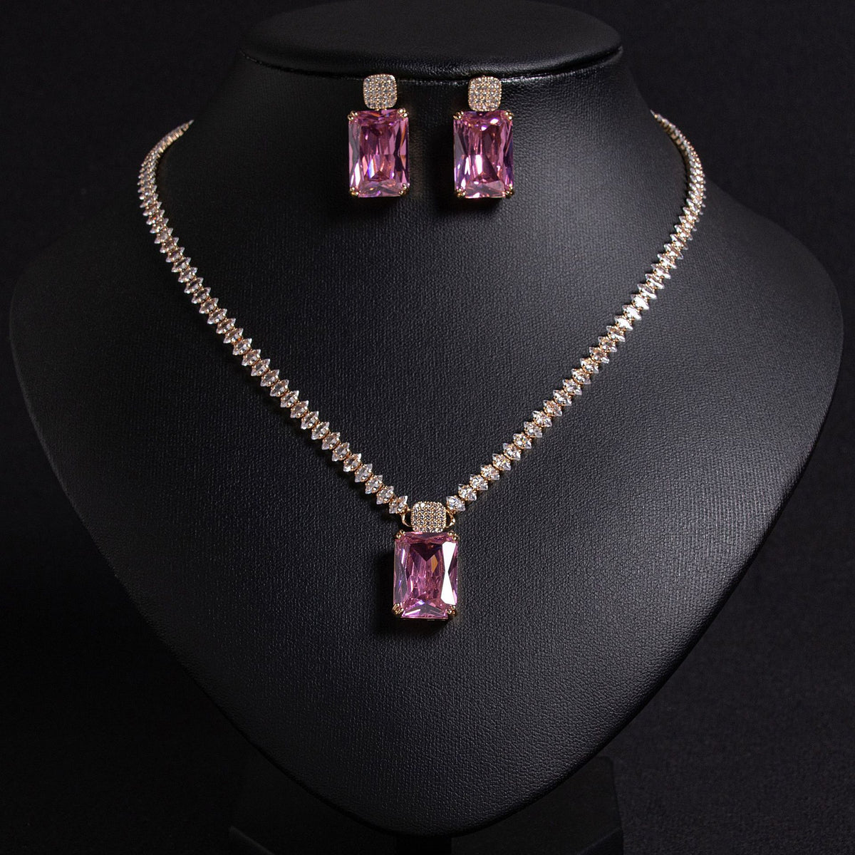 Luxury Emerald Green Rectangular Gemstone Necklace Set for Women – Matching Drop Earrings