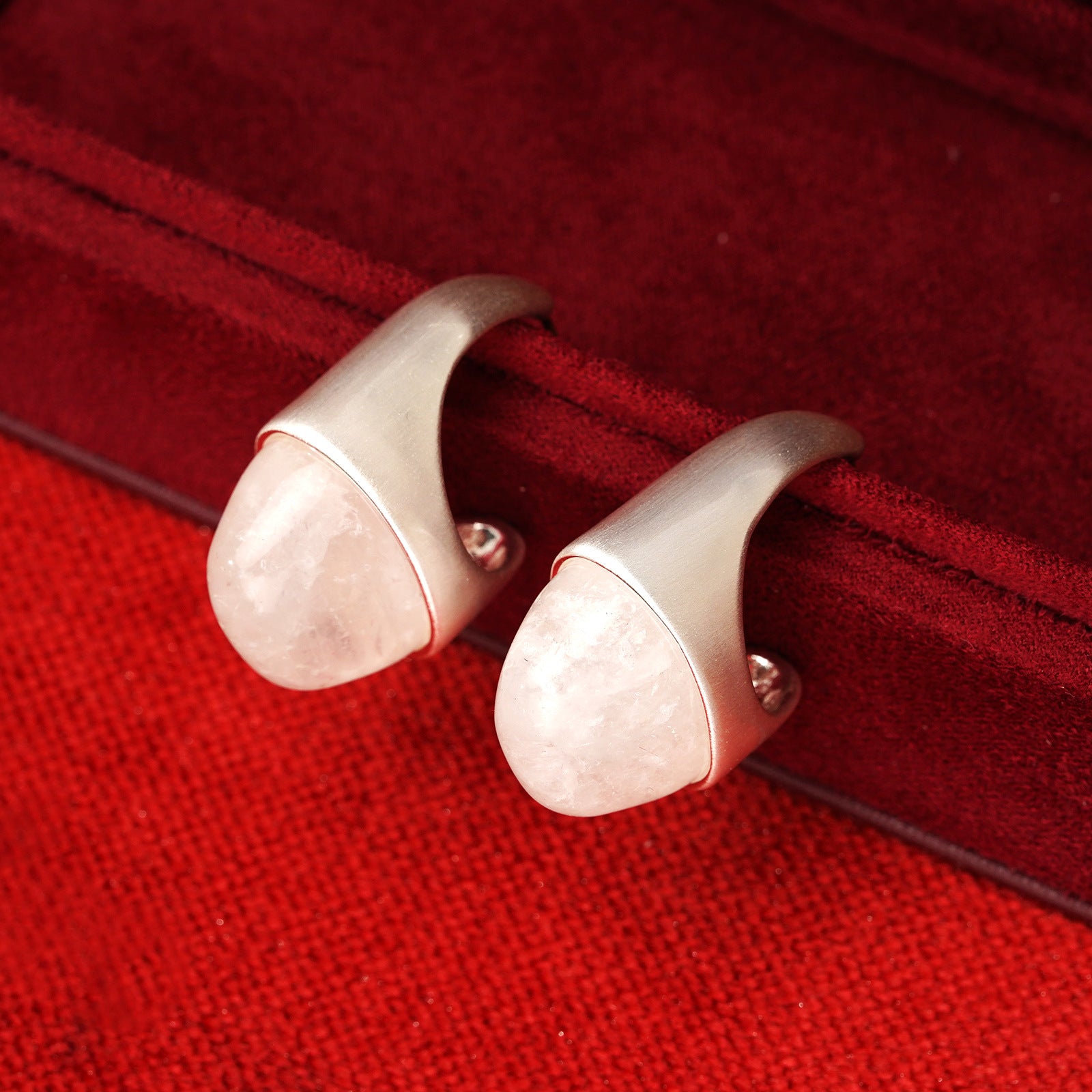 Simple light luxury white gemstone set