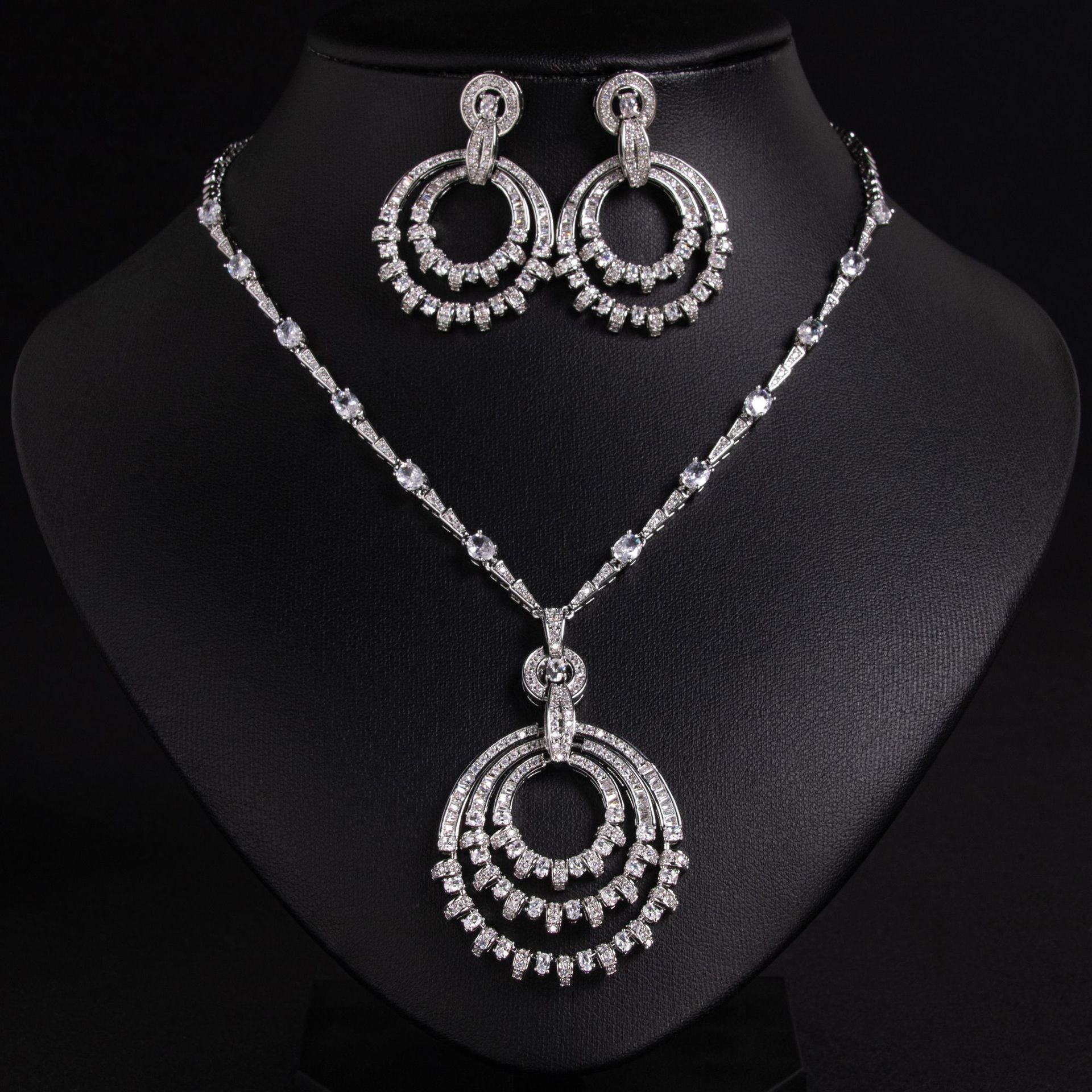 Elegant Blue Crystal Circle Jewelry Set – Silver Necklace Earrings for Women