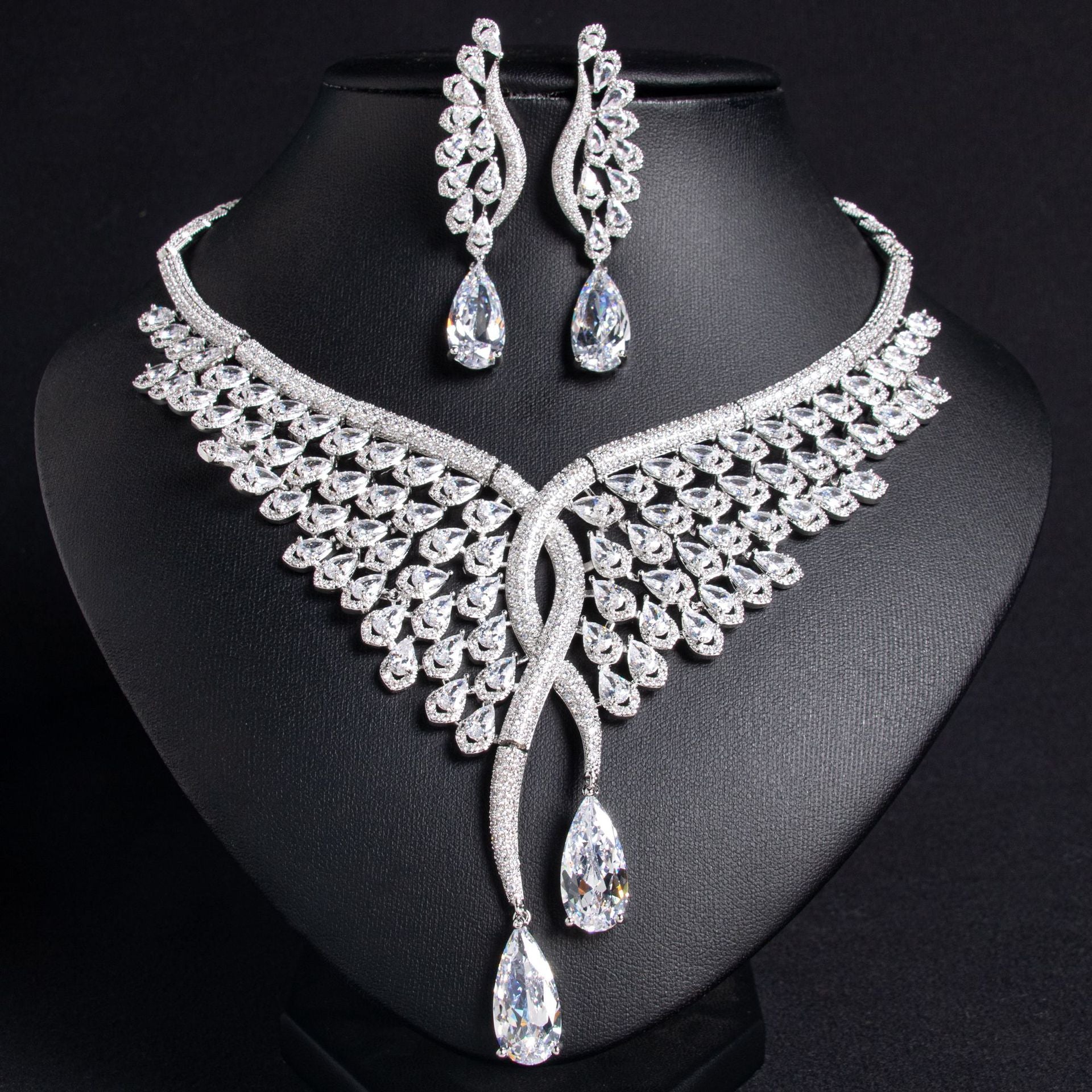 Elegant Ruby Red Teardrop Jewelry Set – Silver Crystal Necklace Earrings