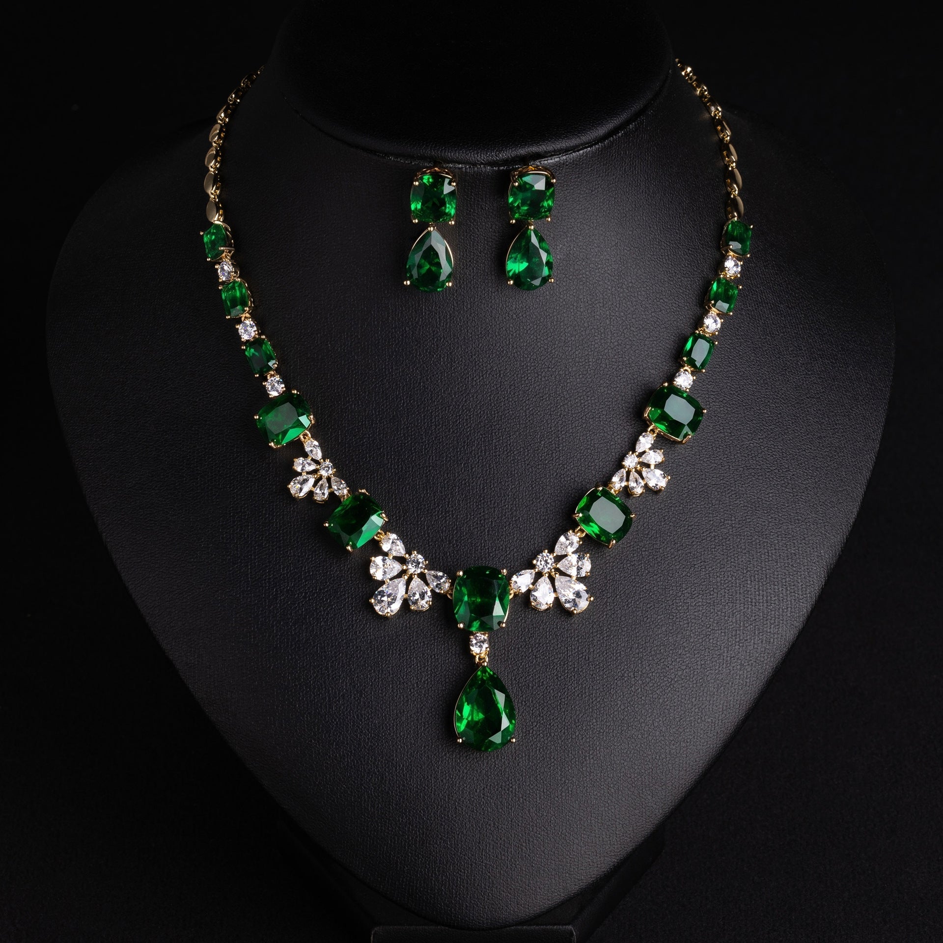 Royal Ruby Red Crystal Necklace Set – Elegant Drop Earrings Jewelry