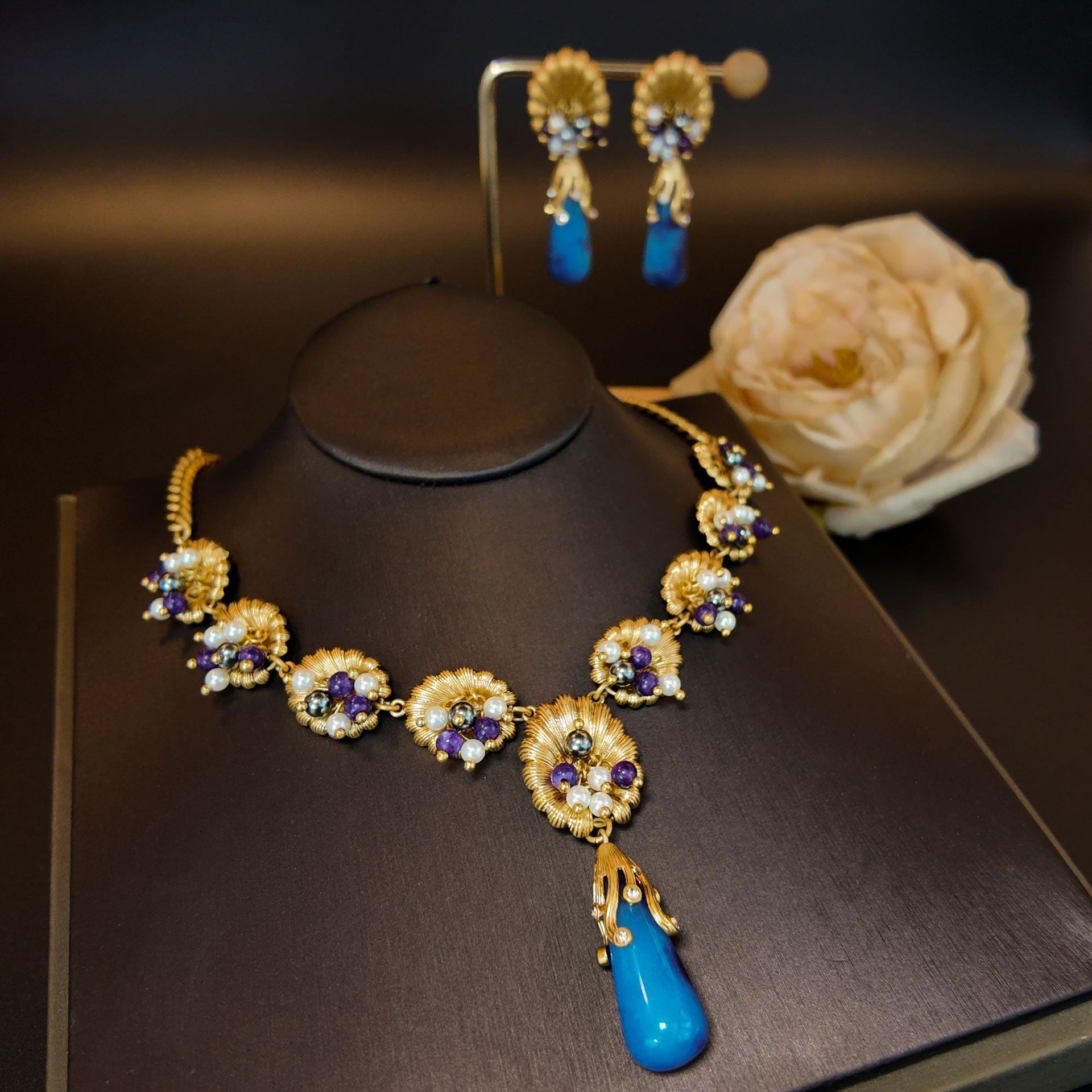 Freshwater pearl stamen flower pendant stud earrings necklace set