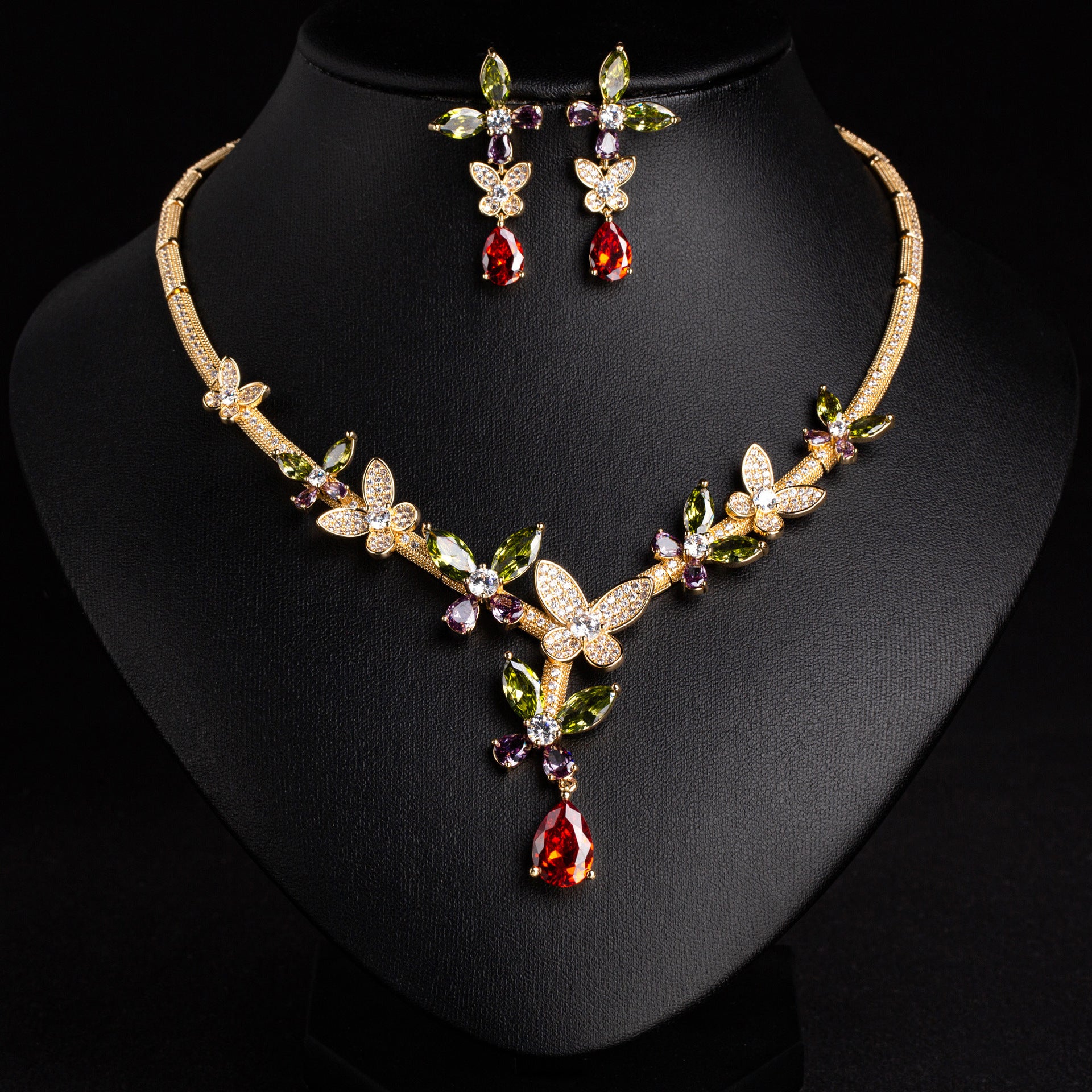 Ensemble collier et boucles d'oreilles fleurs de luxe