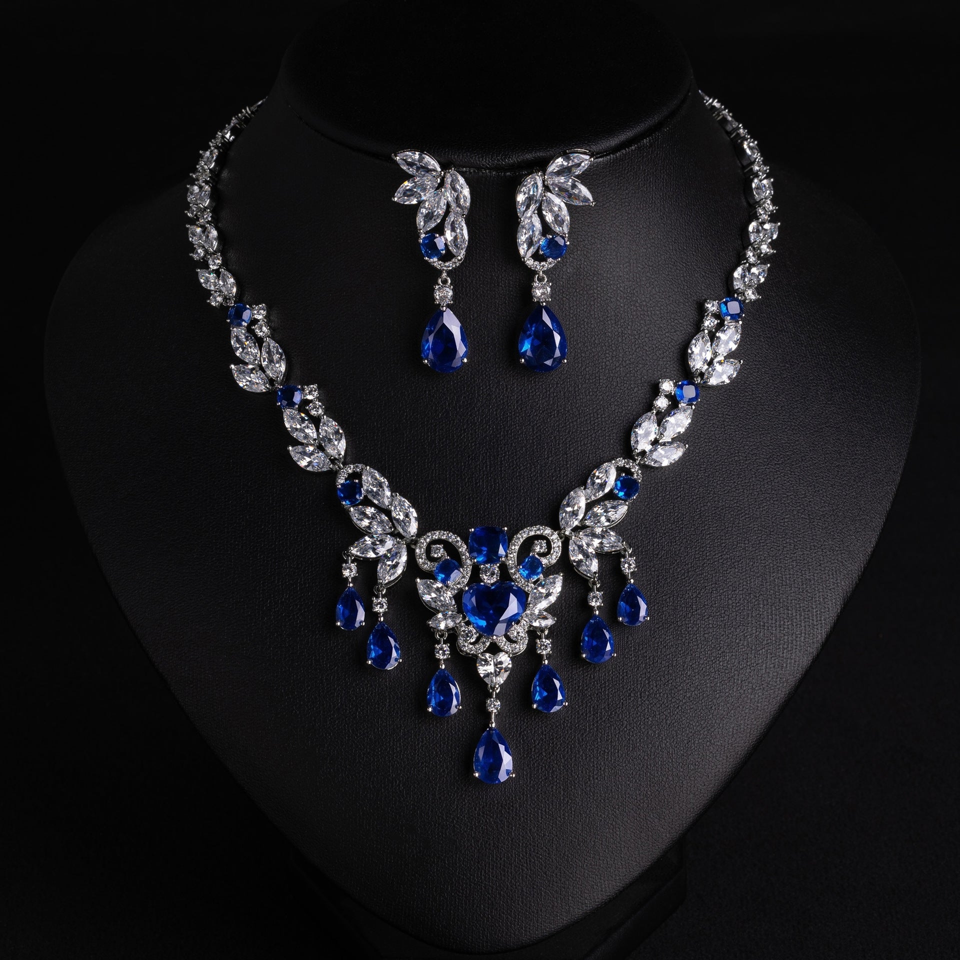 Luxury Sapphire Blue Crystal Necklace Earrings Set – Elegant Statement Jewelry for Women