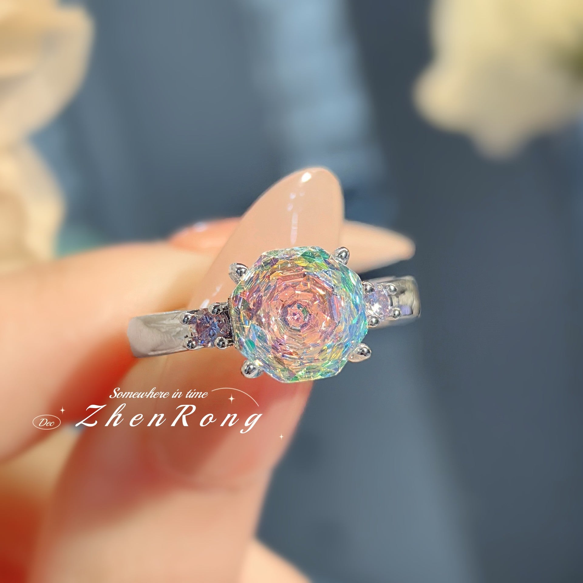 Collier coloré en diamant à haute teneur en carbone Rose du Millénaire Octogonale