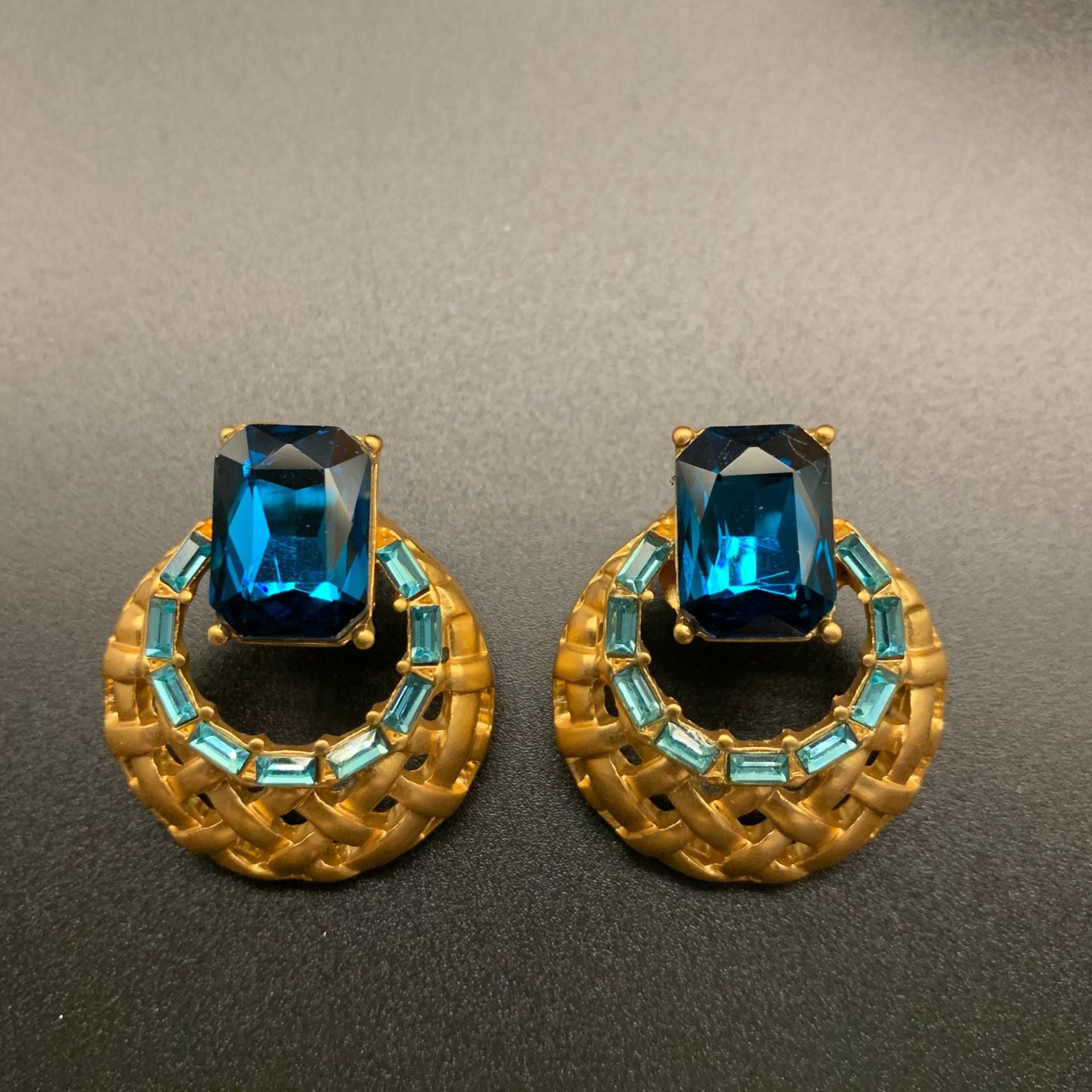 Retro blue mesh light luxury earrings