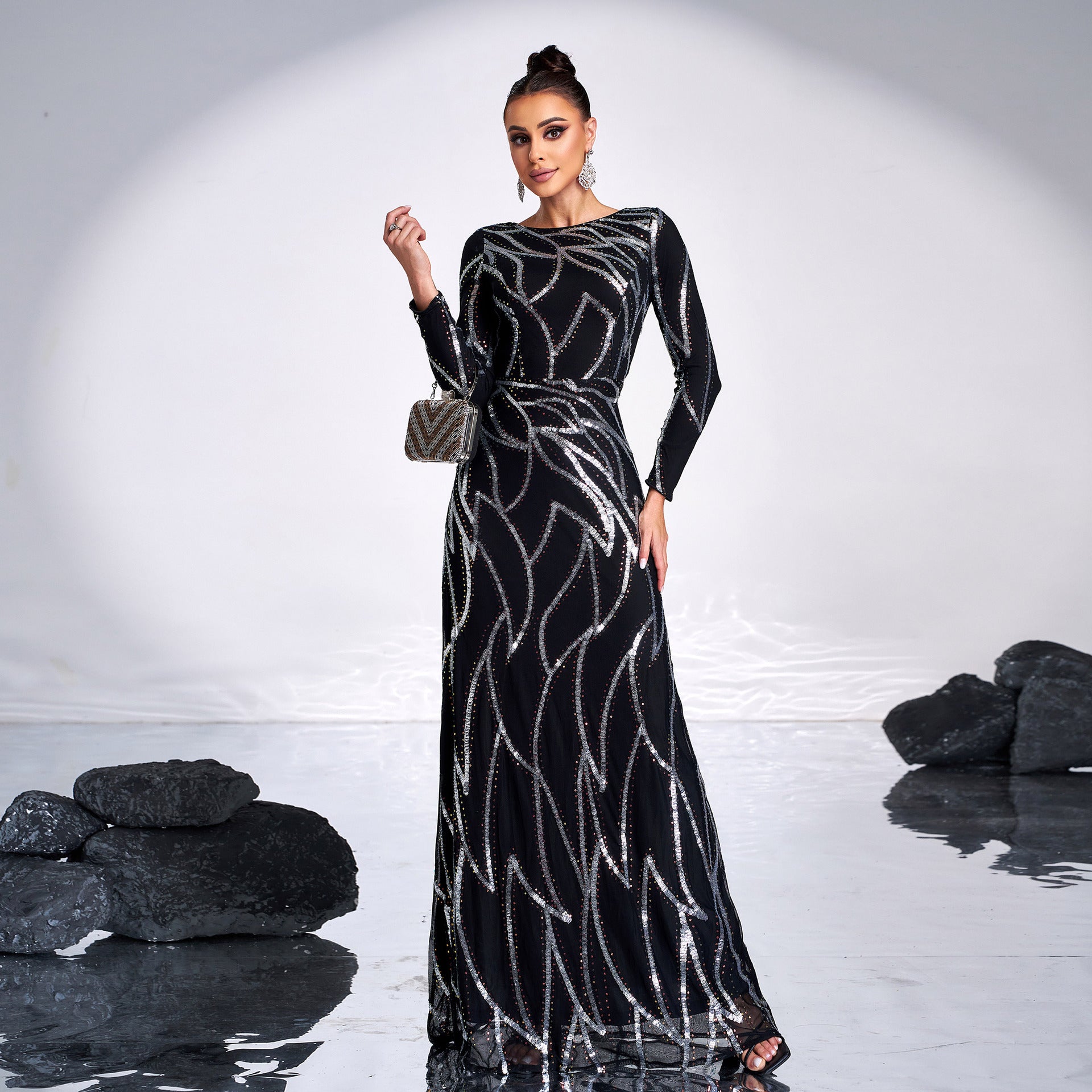 Fashion sequined long sleeved evening gown