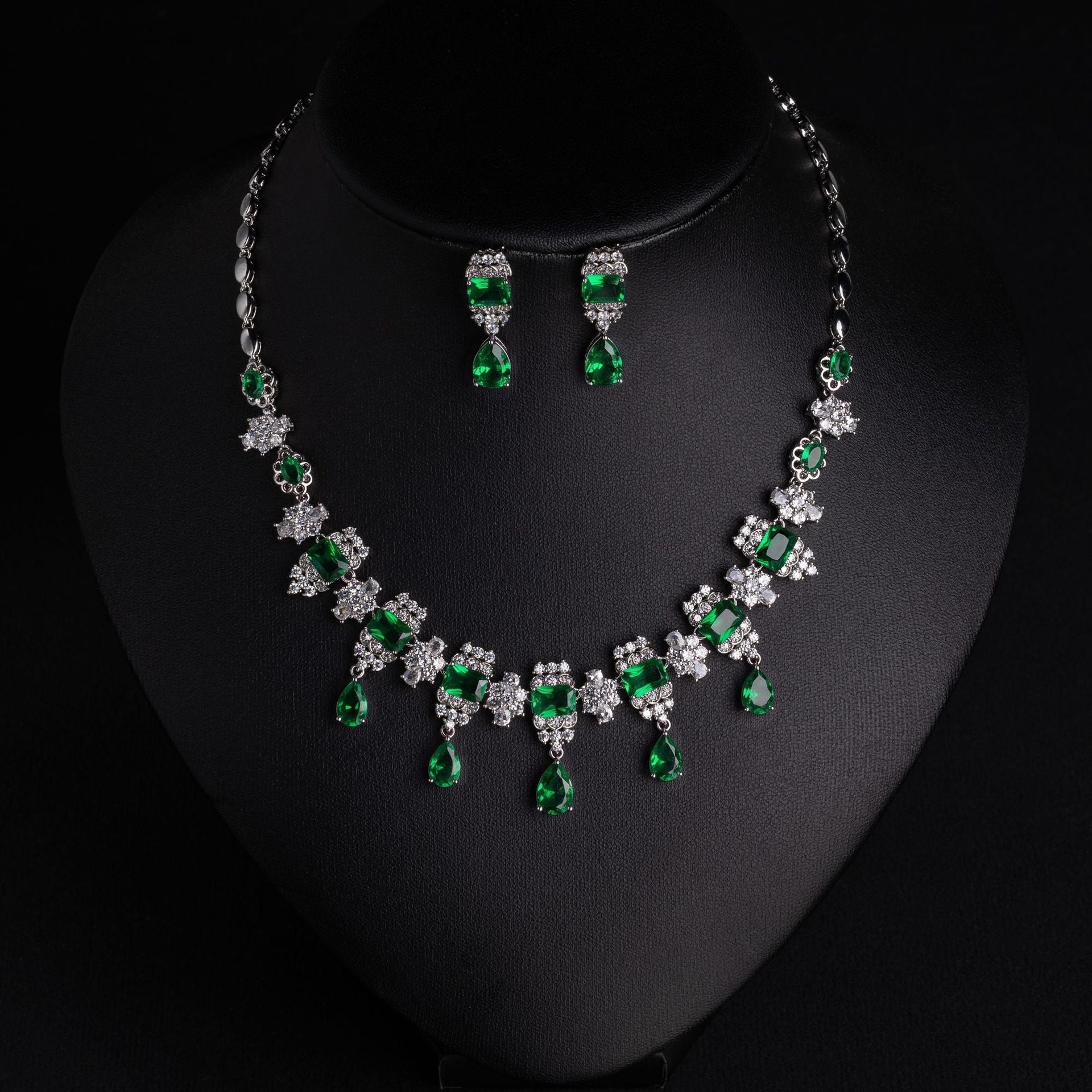 Luxury Ruby Red Crystal Drop Necklace Earrings Set – Elegant Statement Jewelry for Women