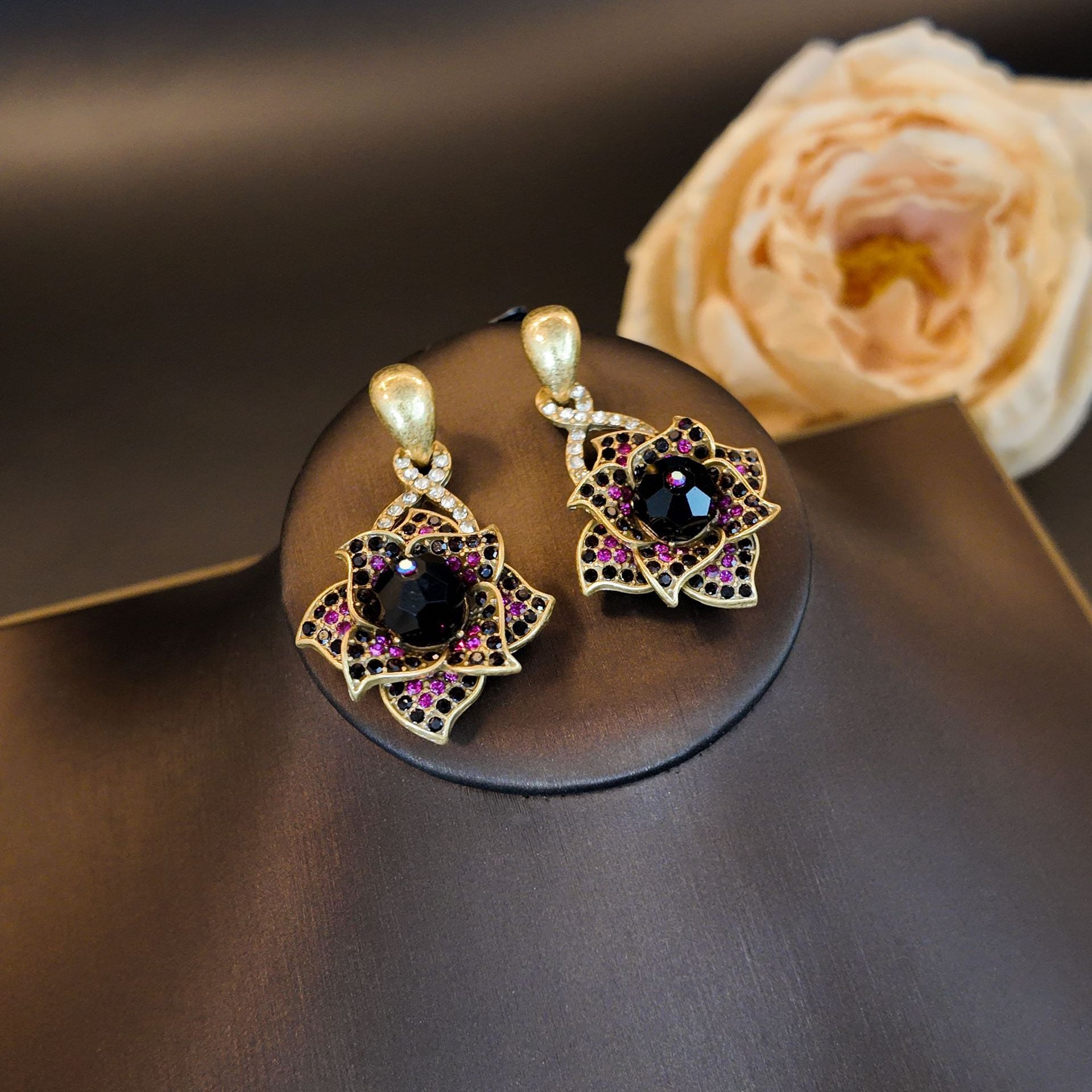 Three-dimensional double-layer camellia polygonal glazed set