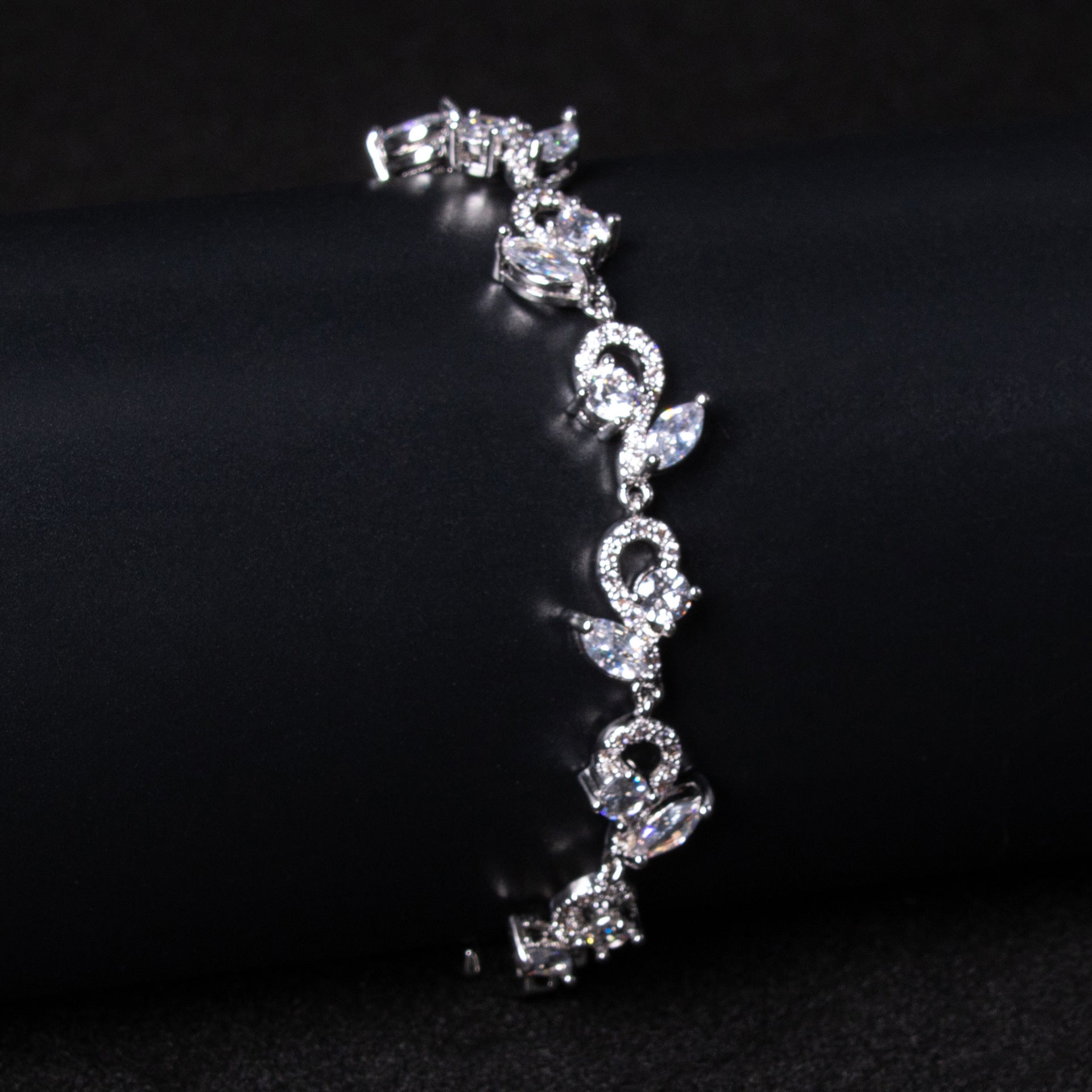 Luxury Multicolor Crystal Bracelet – Elegant Gemstone Jewelry for Women