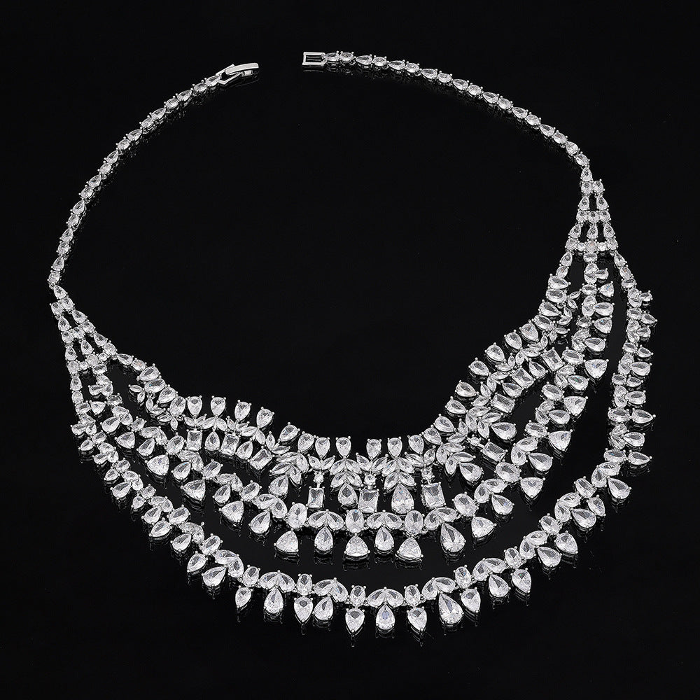 Parure de Bijoux Superposés Effet Diamant de Luxe