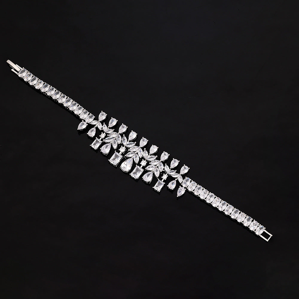 Parure de Bijoux Superposés Effet Diamant de Luxe