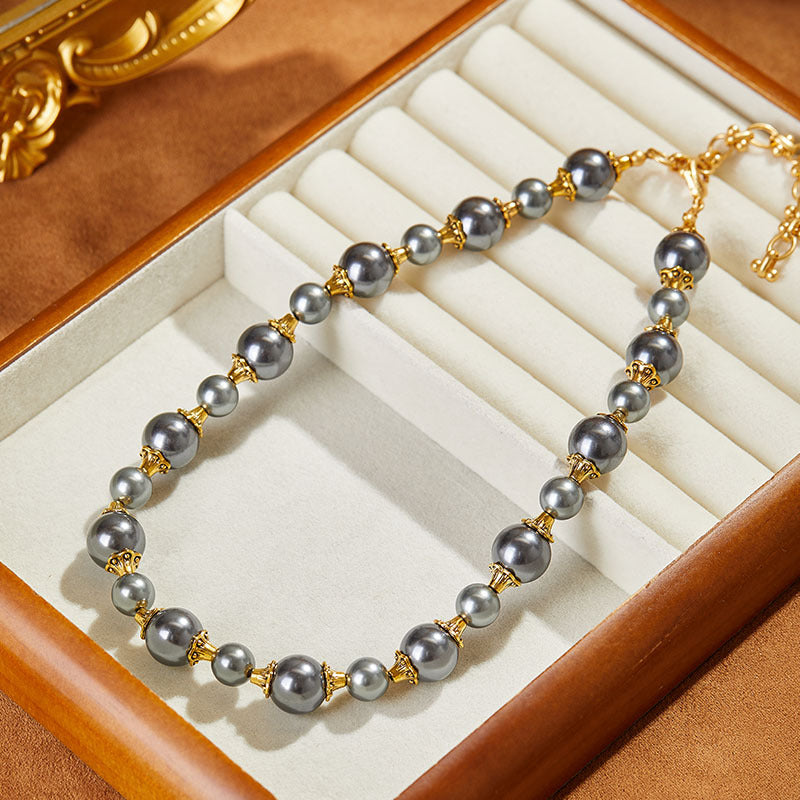 Collier de Perles Simple et Élégant à la Française