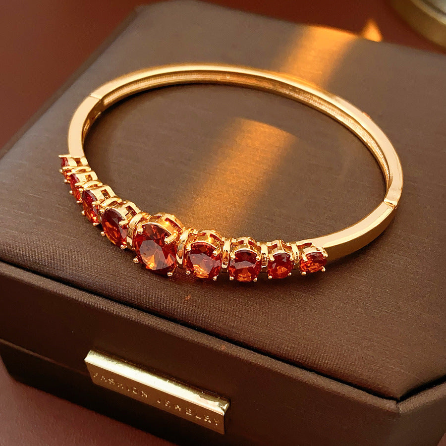 Stylish retro zircon bracelet