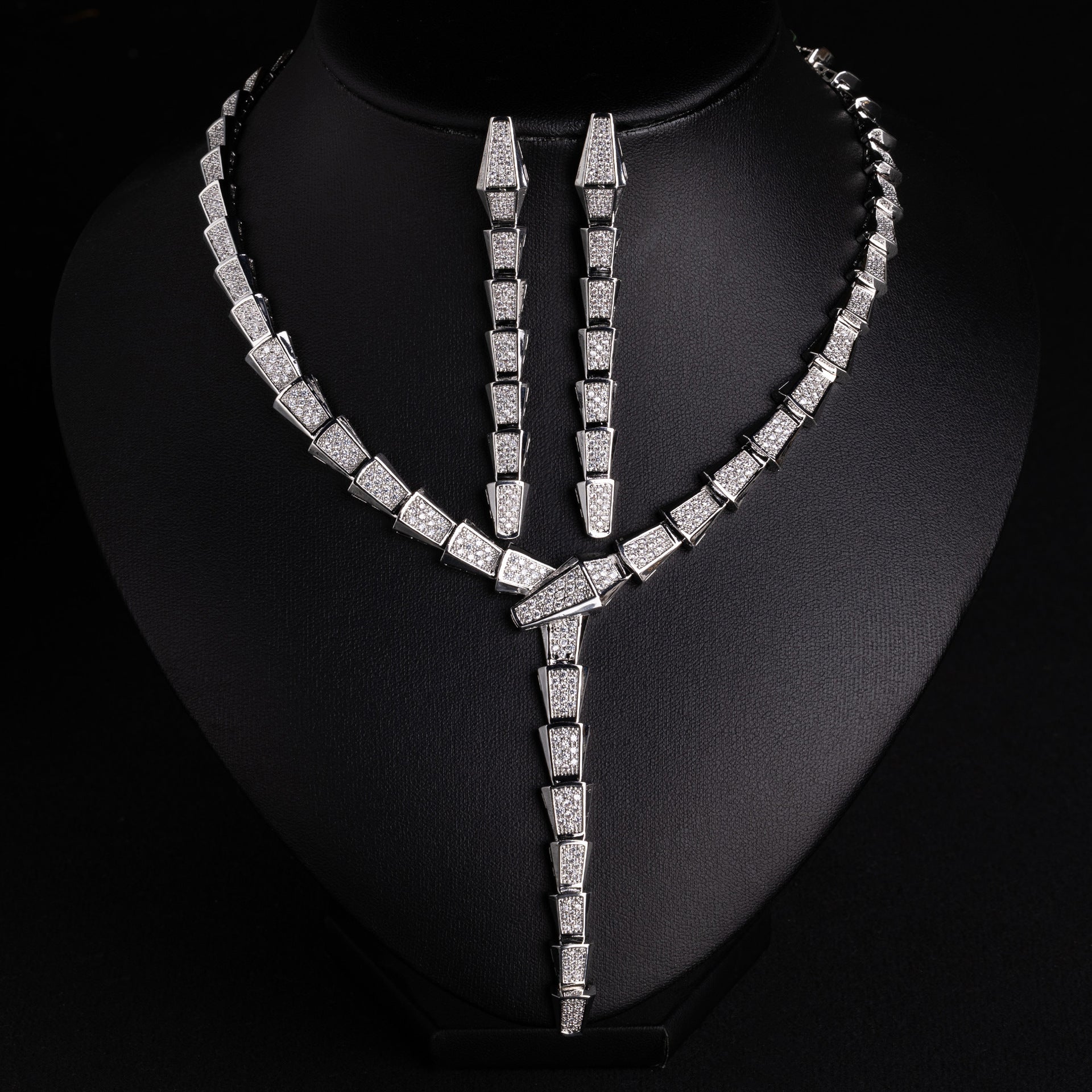 Luxury Gold Crystal Necklace Earrings Set – Geometric Statement Jewelry for Women