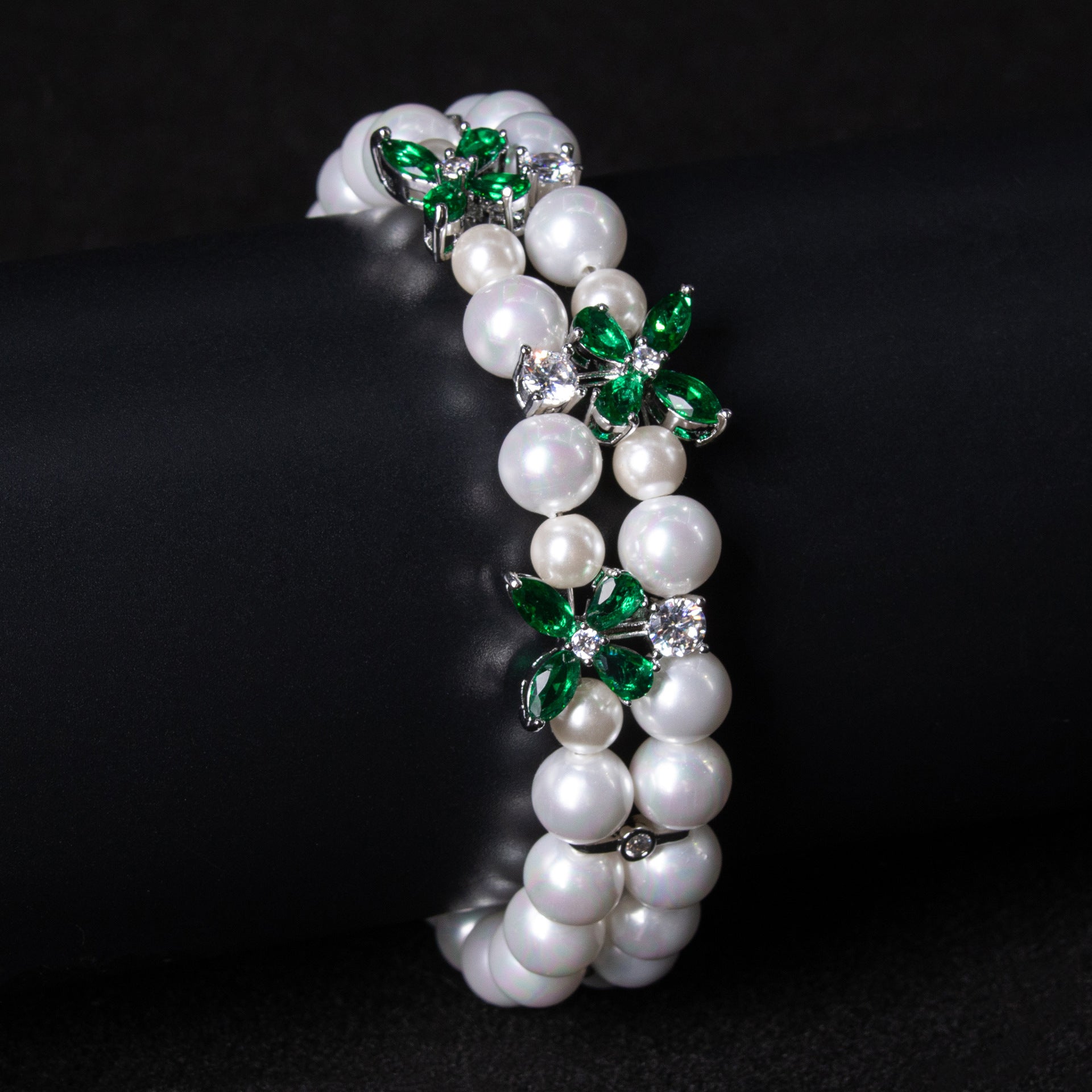 Luxury Pearl Butterfly Bracelet with Crystal Flower Accents – Elegant Statement Jewelry for Women