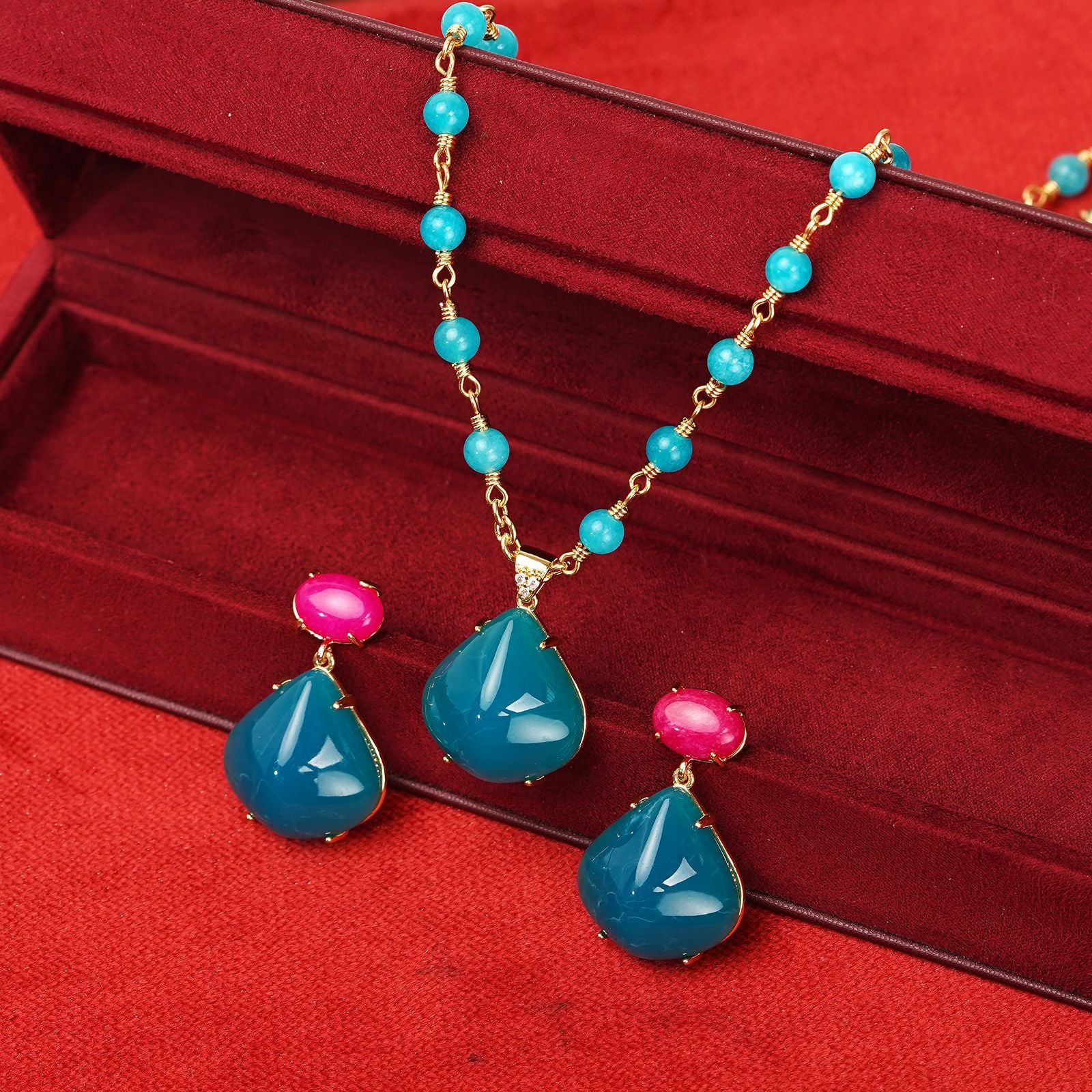 Minimalist design blue gemstone set