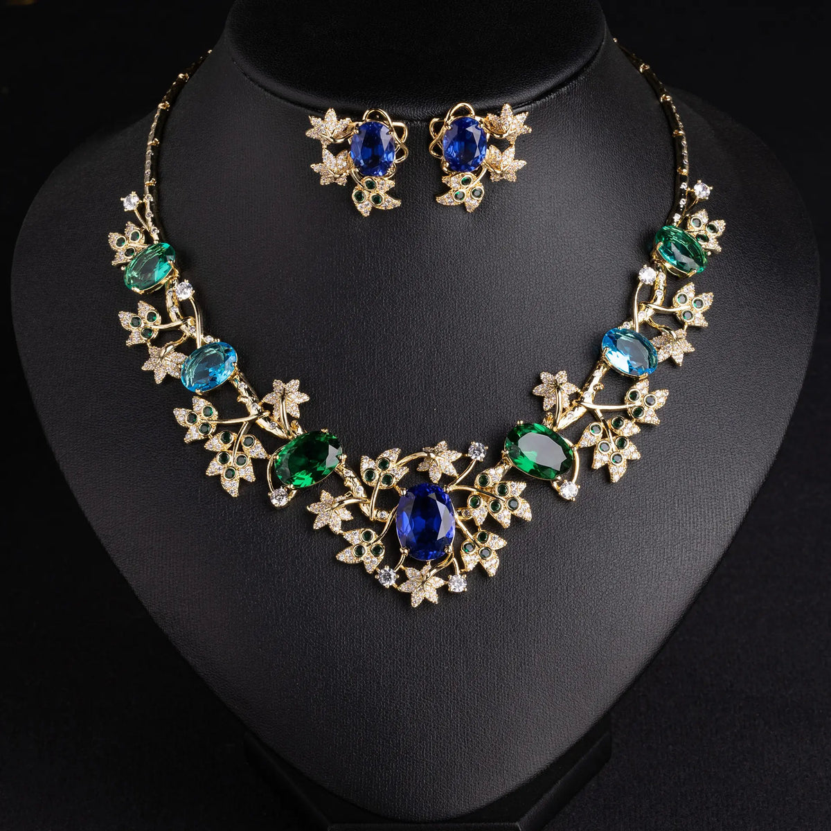 Necklace and earring set - luxurious, versatile, high-end, party jewelry
