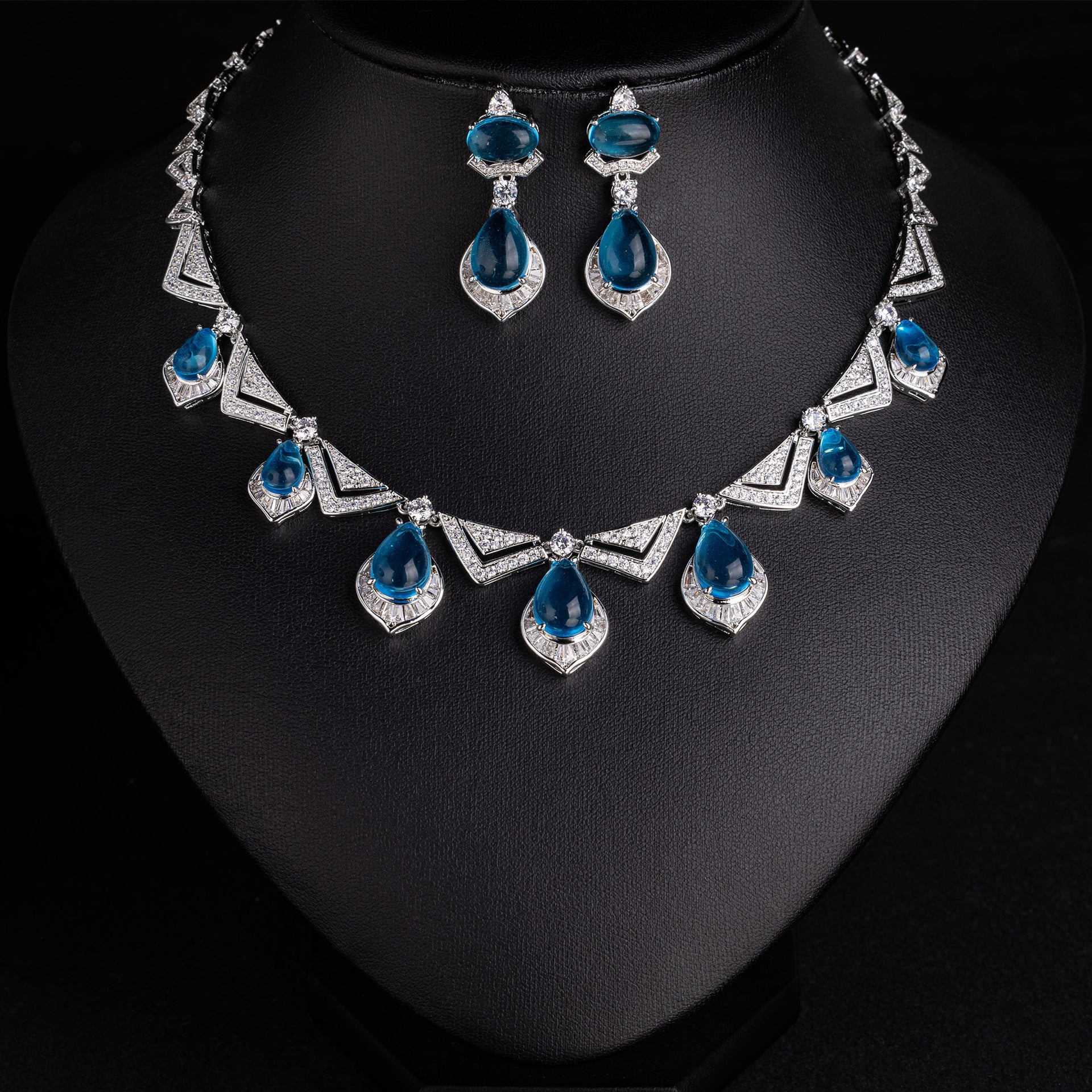 Luxury Ruby Red Crystal Necklace and Earrings Jewelry Set