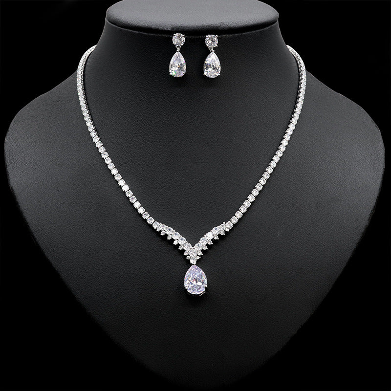 Luxury Ruby Red Crystal Necklace Set – Sparkling Teardrop Jewelry for Women