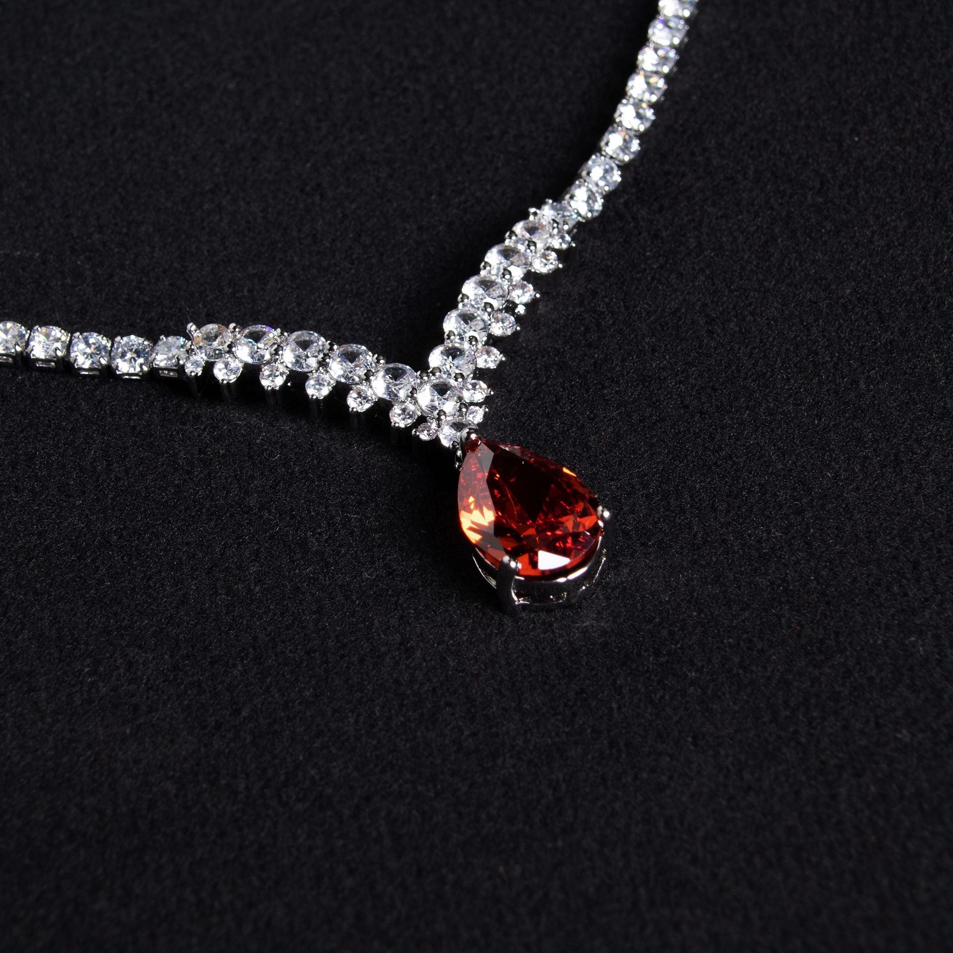 Luxury Ruby Red Crystal Necklace Set – Sparkling Teardrop Jewelry for Women