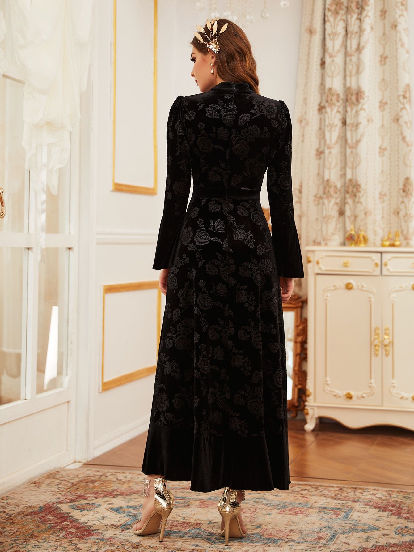 Fashionable velvet printed long sleeved dress