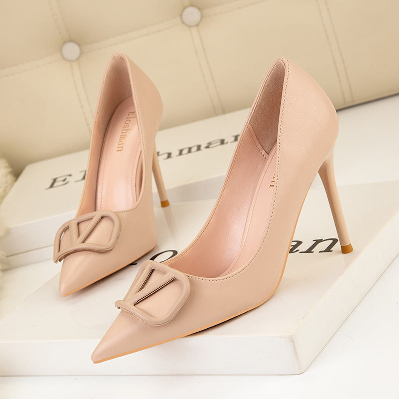 Fashion pointed metal buckle banquet high heels