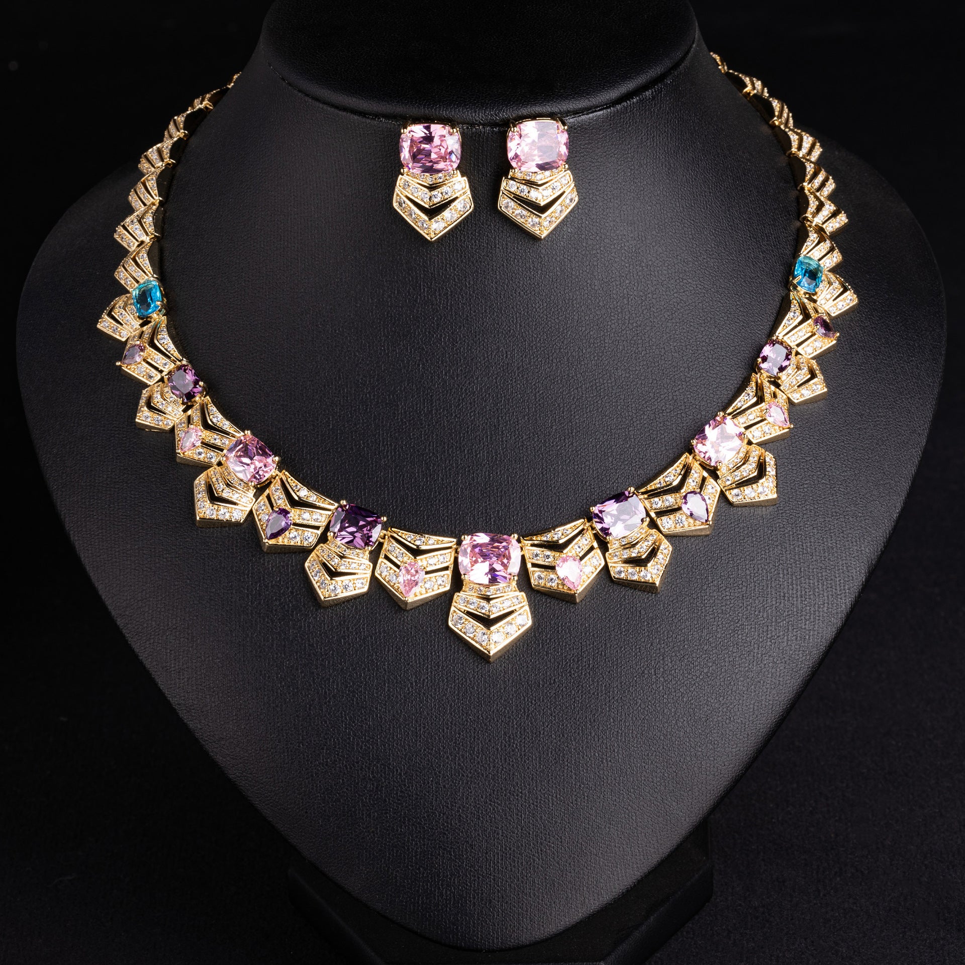 Luxury Emerald Green Crystal Necklace Set for Women – Royal Style Statement Jewelry with Earrings