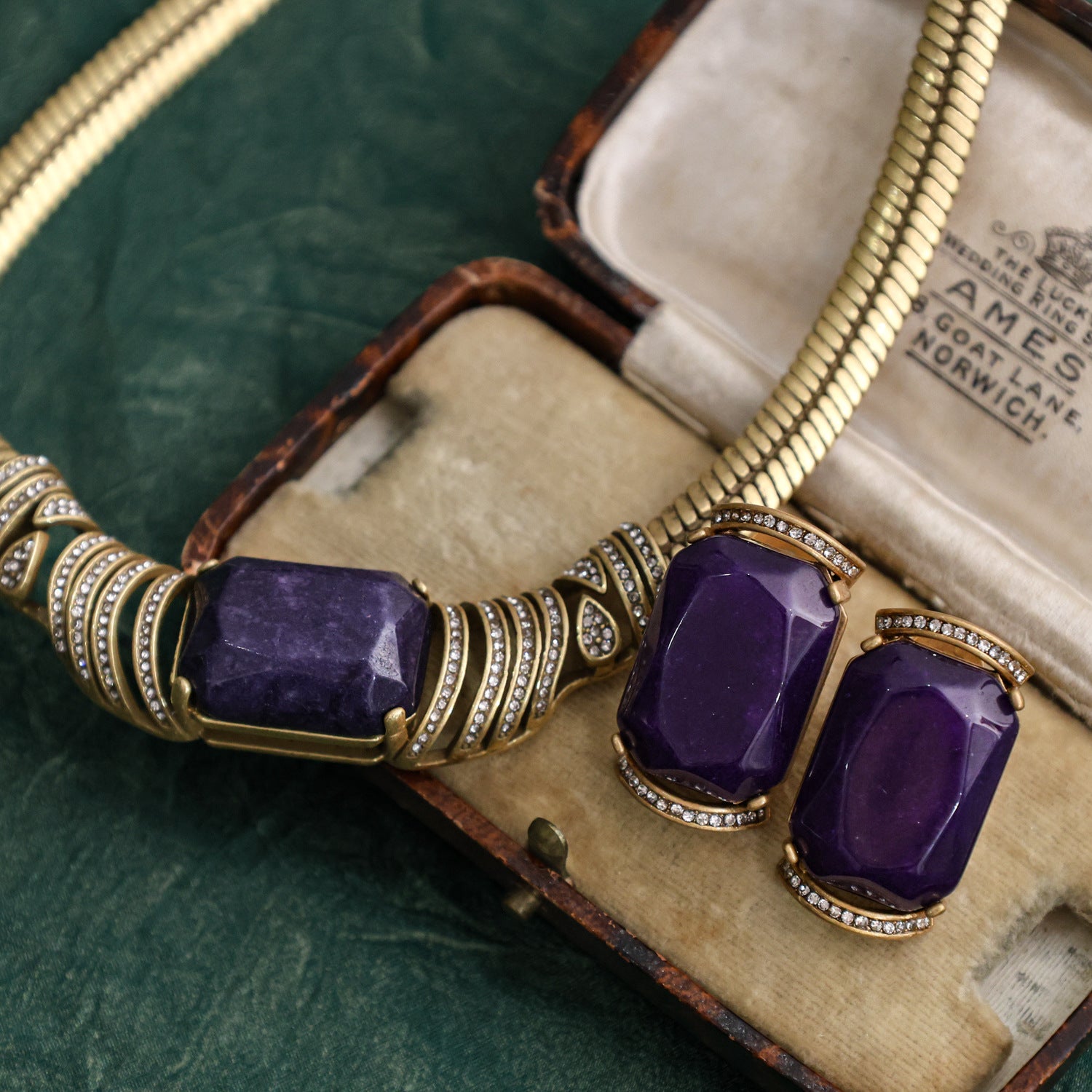 Medieval Purple Crystal Jewelry Set