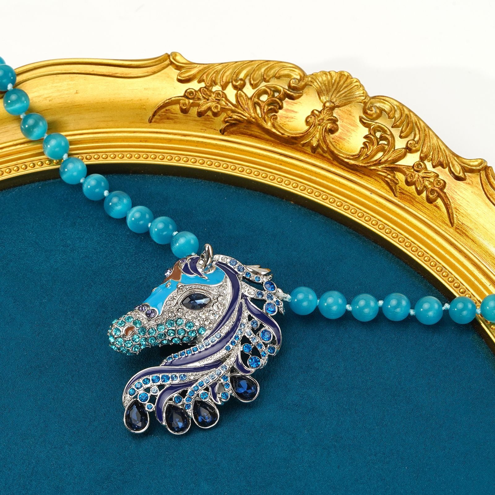 Fashion light luxury horse head diamond necklace