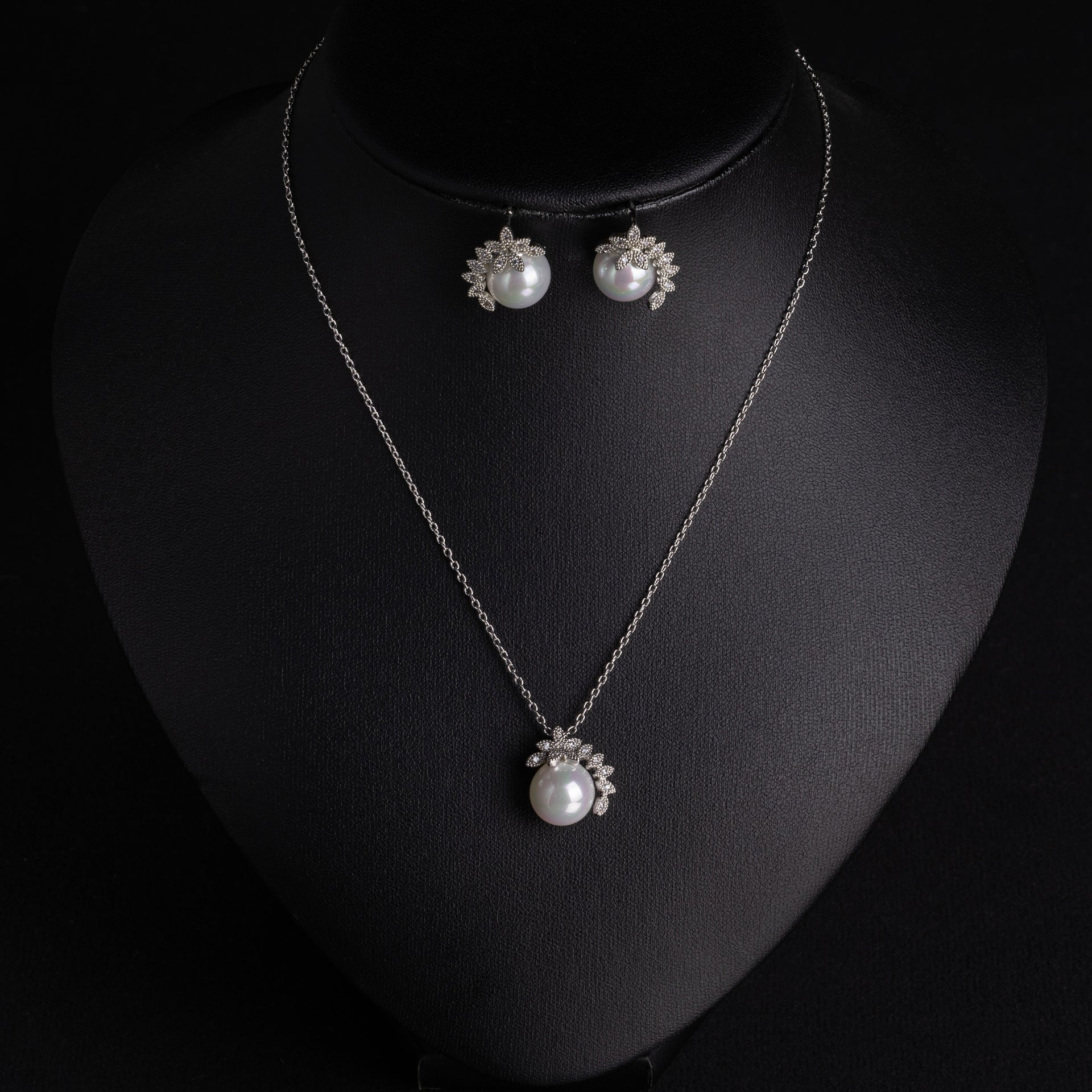 Luxury Pearl Pendant Jewelry Set – Elegant Necklace Earrings for Women