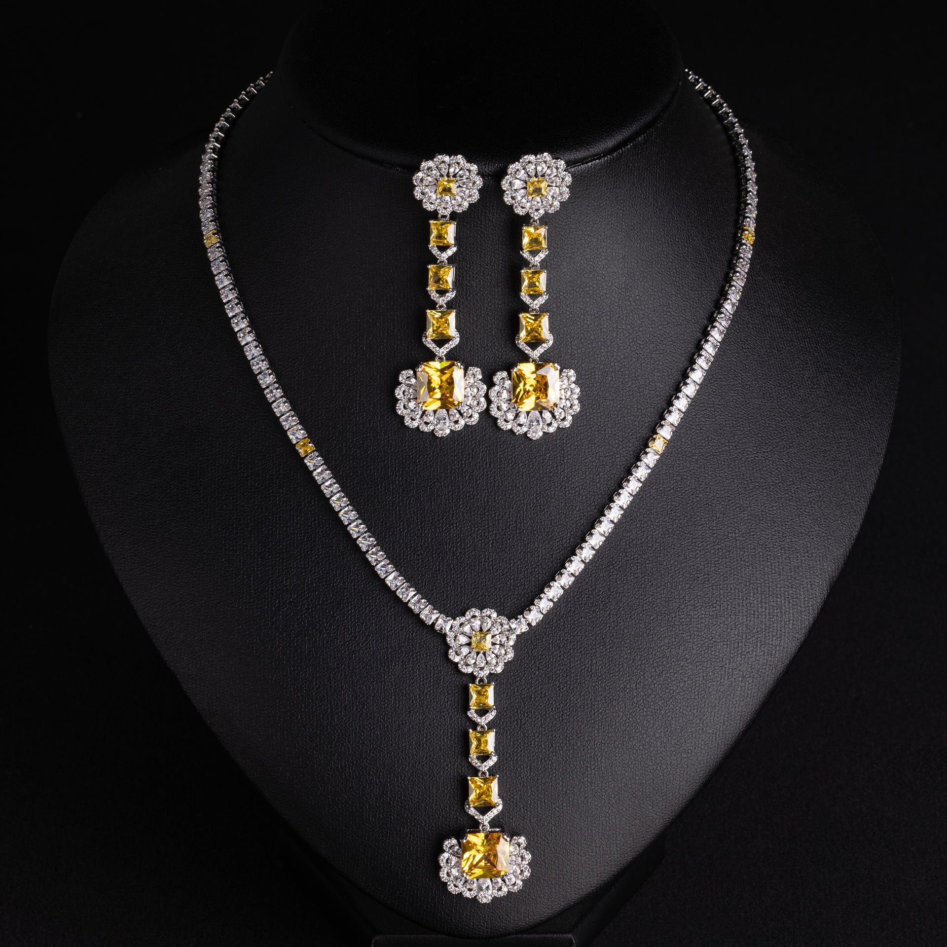 Elegant Emerald Crystal Jewelry Set – Silver Necklace Earrings for Women