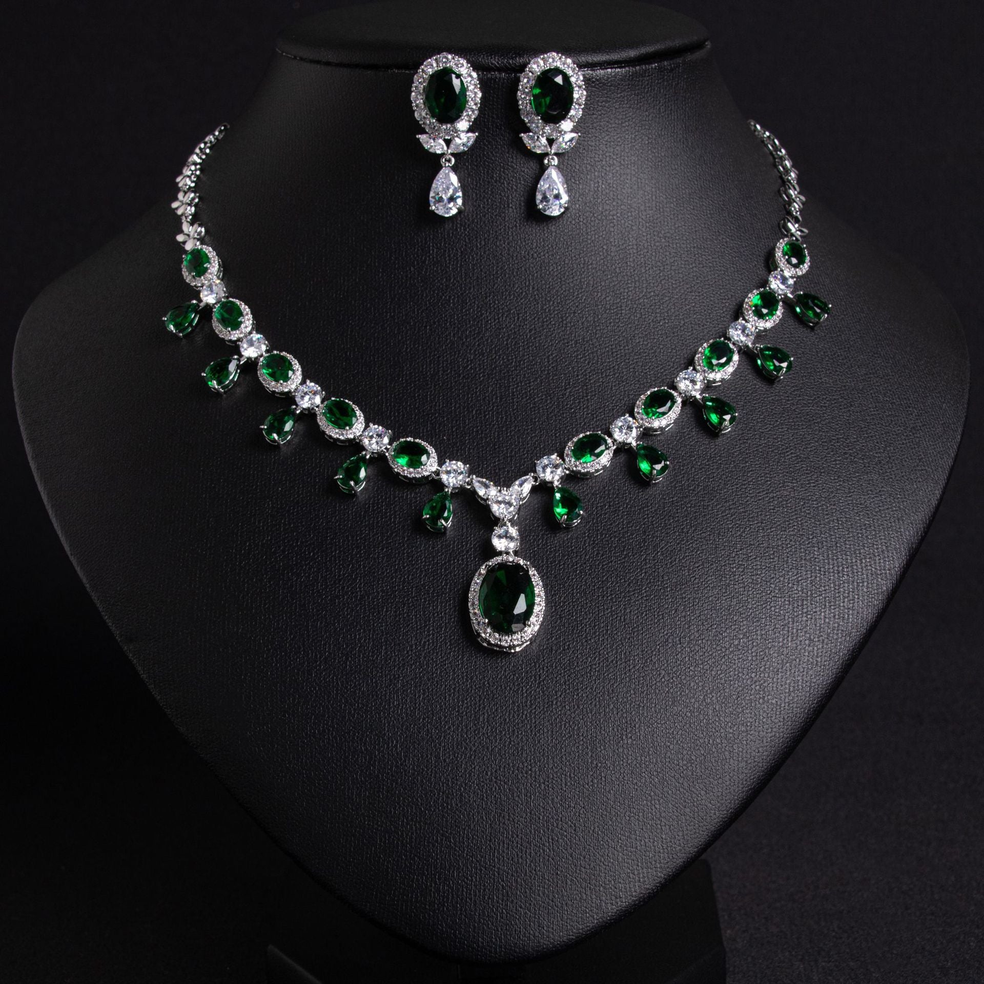 Luxury Ruby Red Crystal Necklace Earrings Set – Royal Statement Jewelry for Women