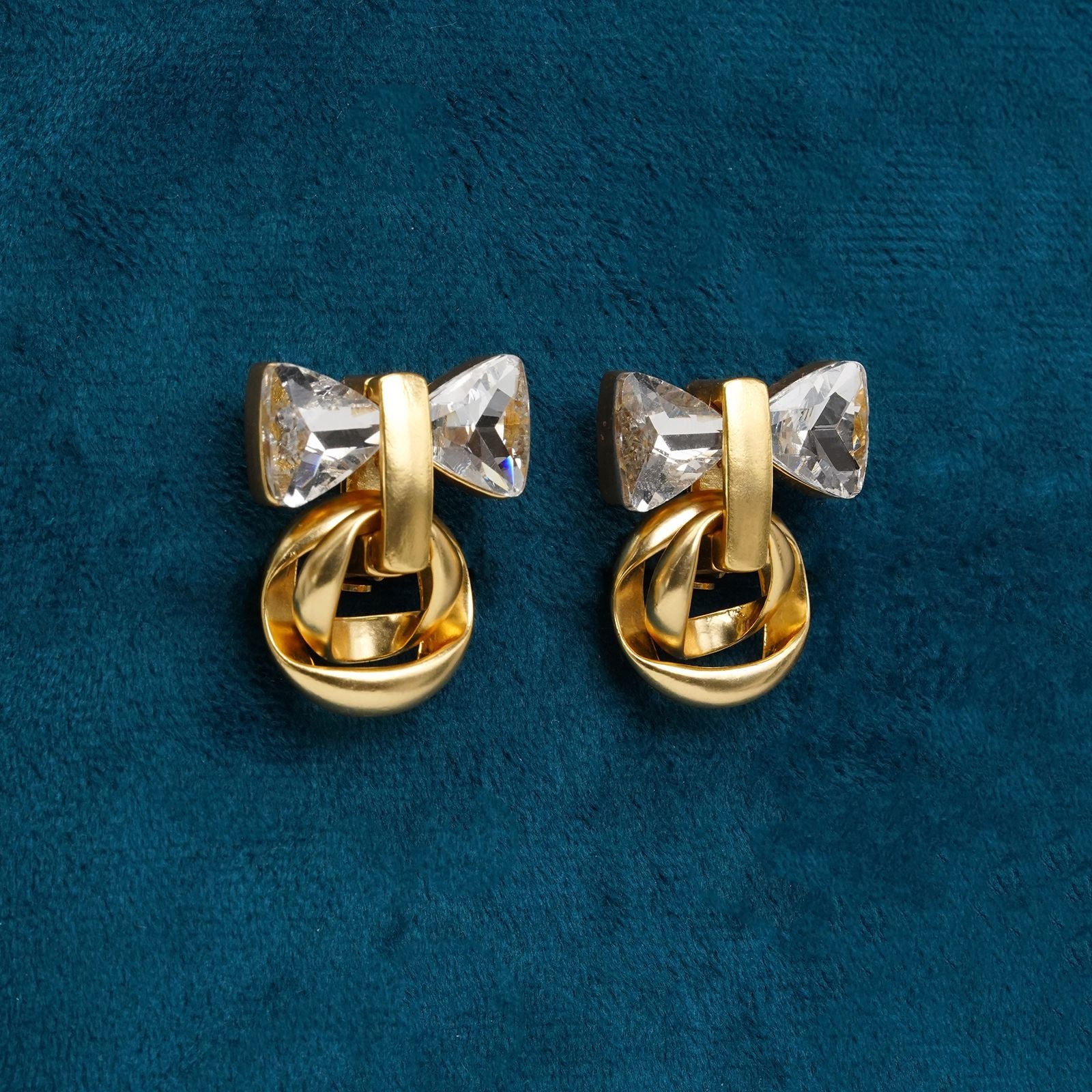 Medieval fashion sweet bow stud earrings
