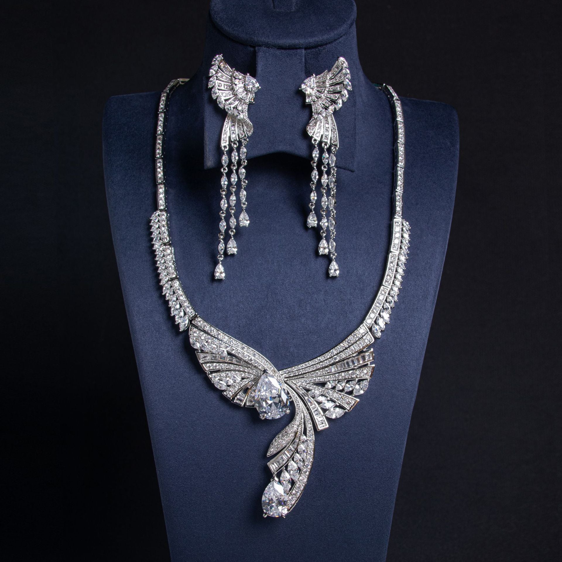 Elegant Green Crystal Wing Necklace and Earrings Set – Luxury Fantasy Jewelry Collection