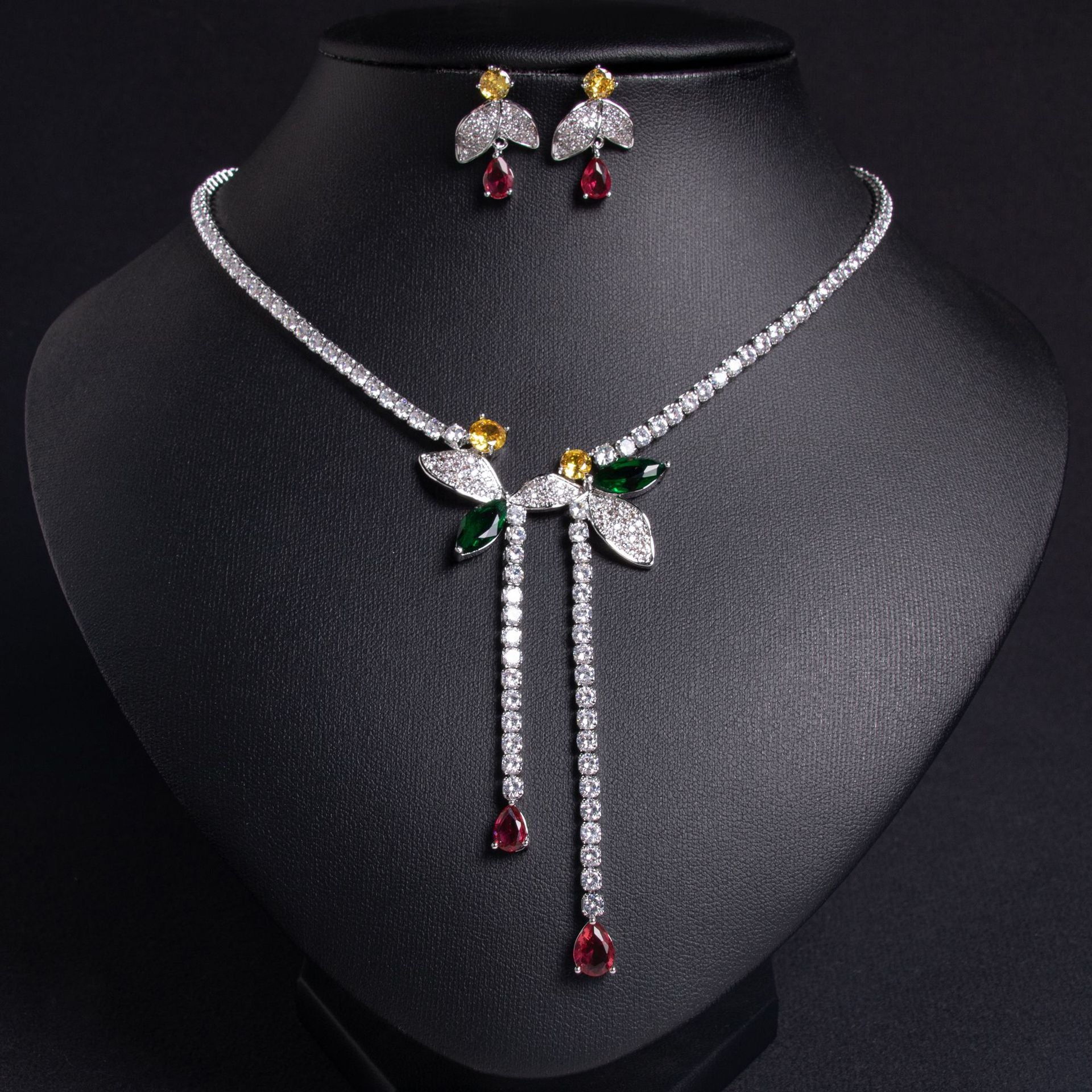 Elegant Green Leaf and Red Teardrop Necklace Set – Luxury Crystal Jewelry for Women