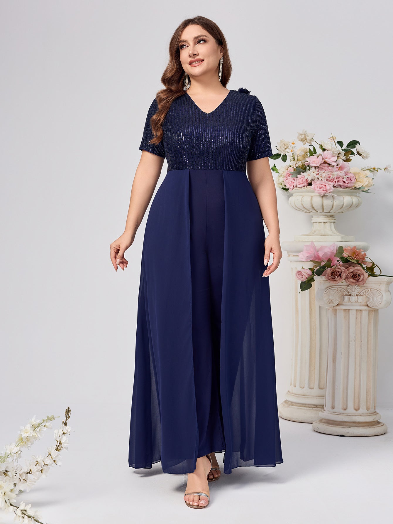 Fashion plus size V-neck sequined culottes