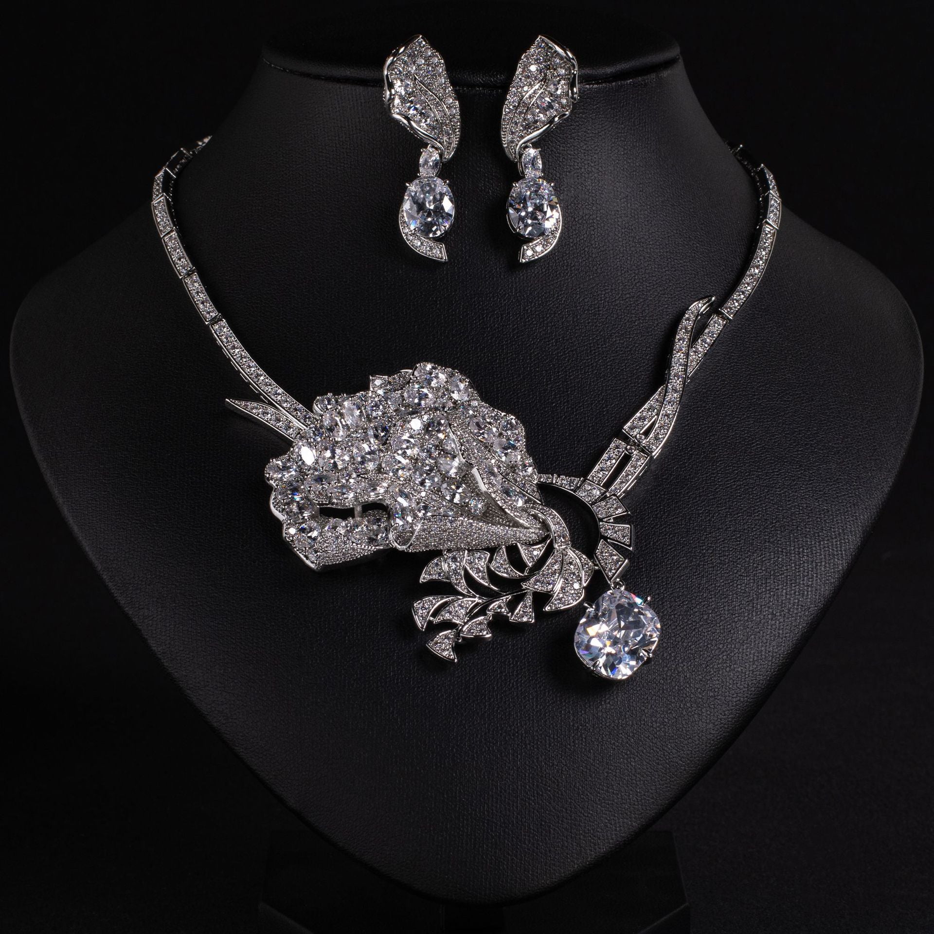 Luxury Emerald Rose Statement Jewelry Set – Crystal Necklace Earrings for Women
