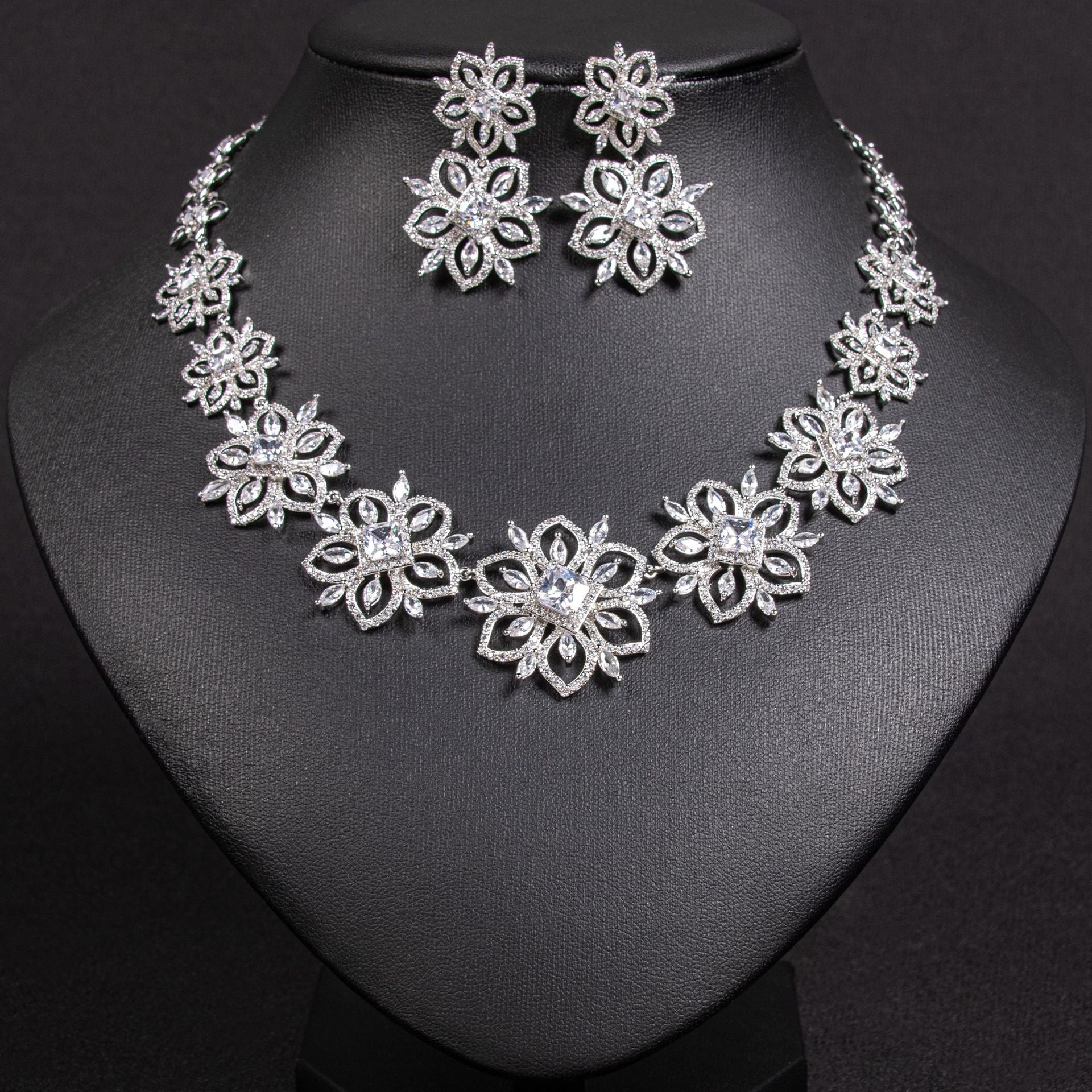 Luxury Yellow Crystal Flower Necklace Earrings Set – Elegant Statement Jewelry for Women