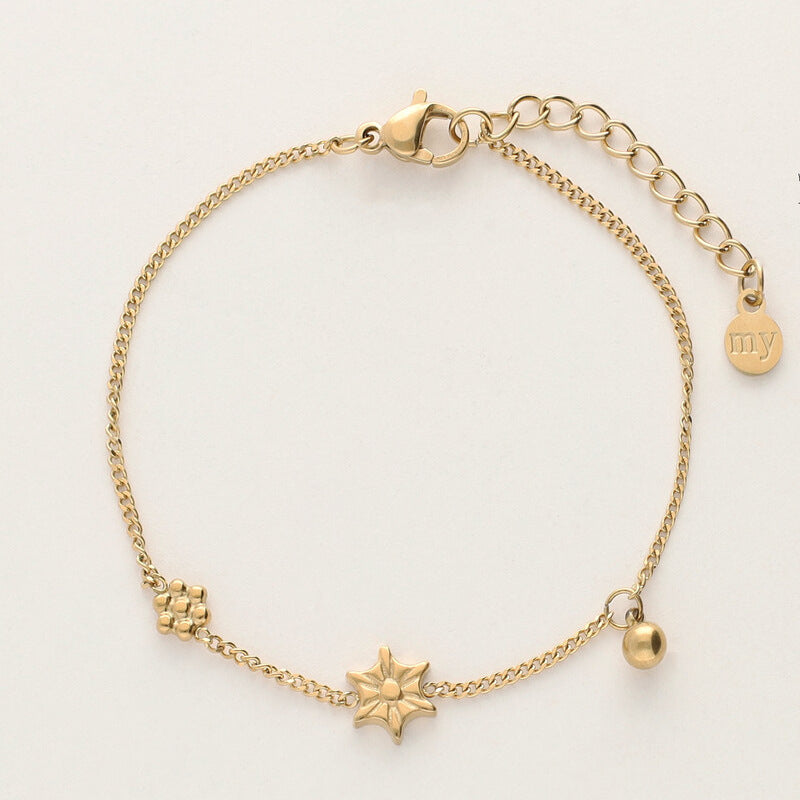 Light luxury zircon gold-plated bracelet.