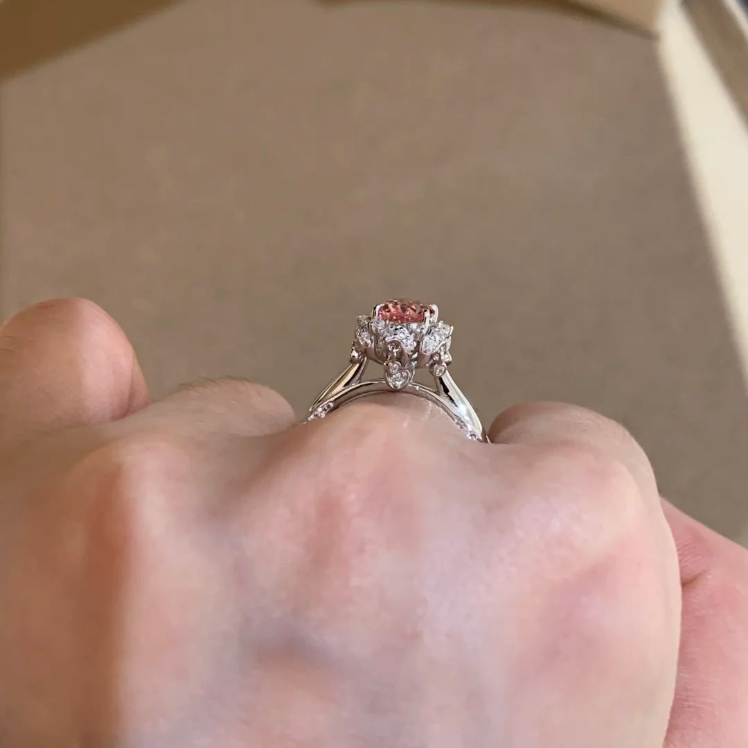 Bague élégante ovale avec gemme rose – Bague de déclaration halo pour femme