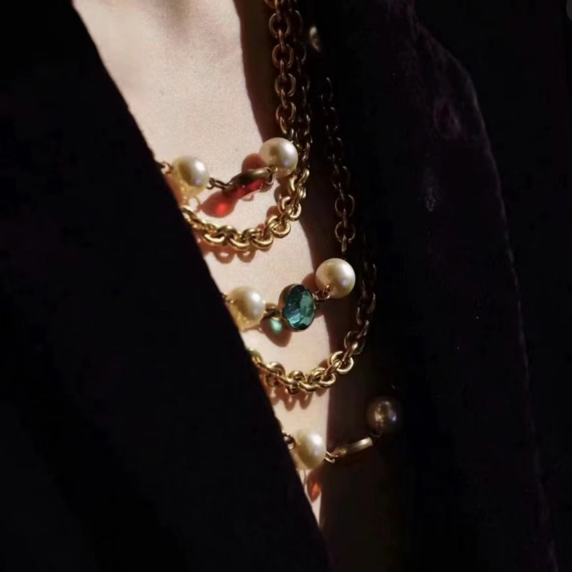 Collier multi-rangs de perles de l'industrie lourde européenne et américaine