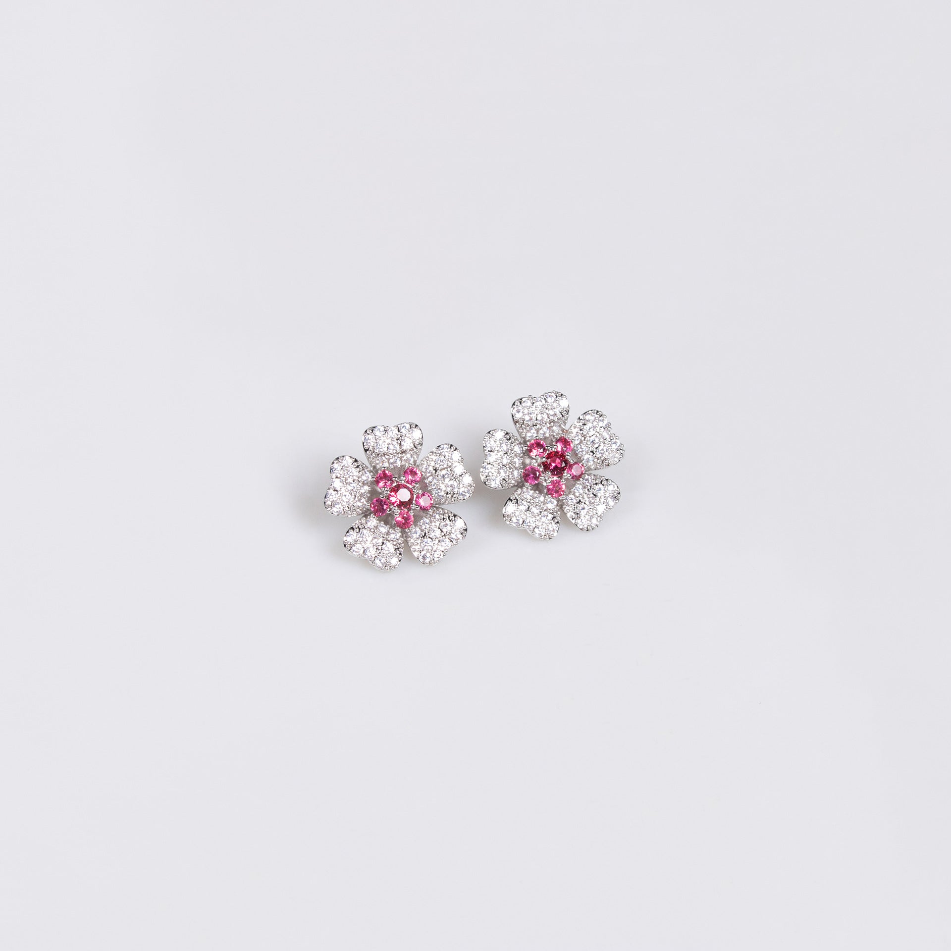 Ensemble collier et boucles d'oreilles zircon fleur, élégant et simple